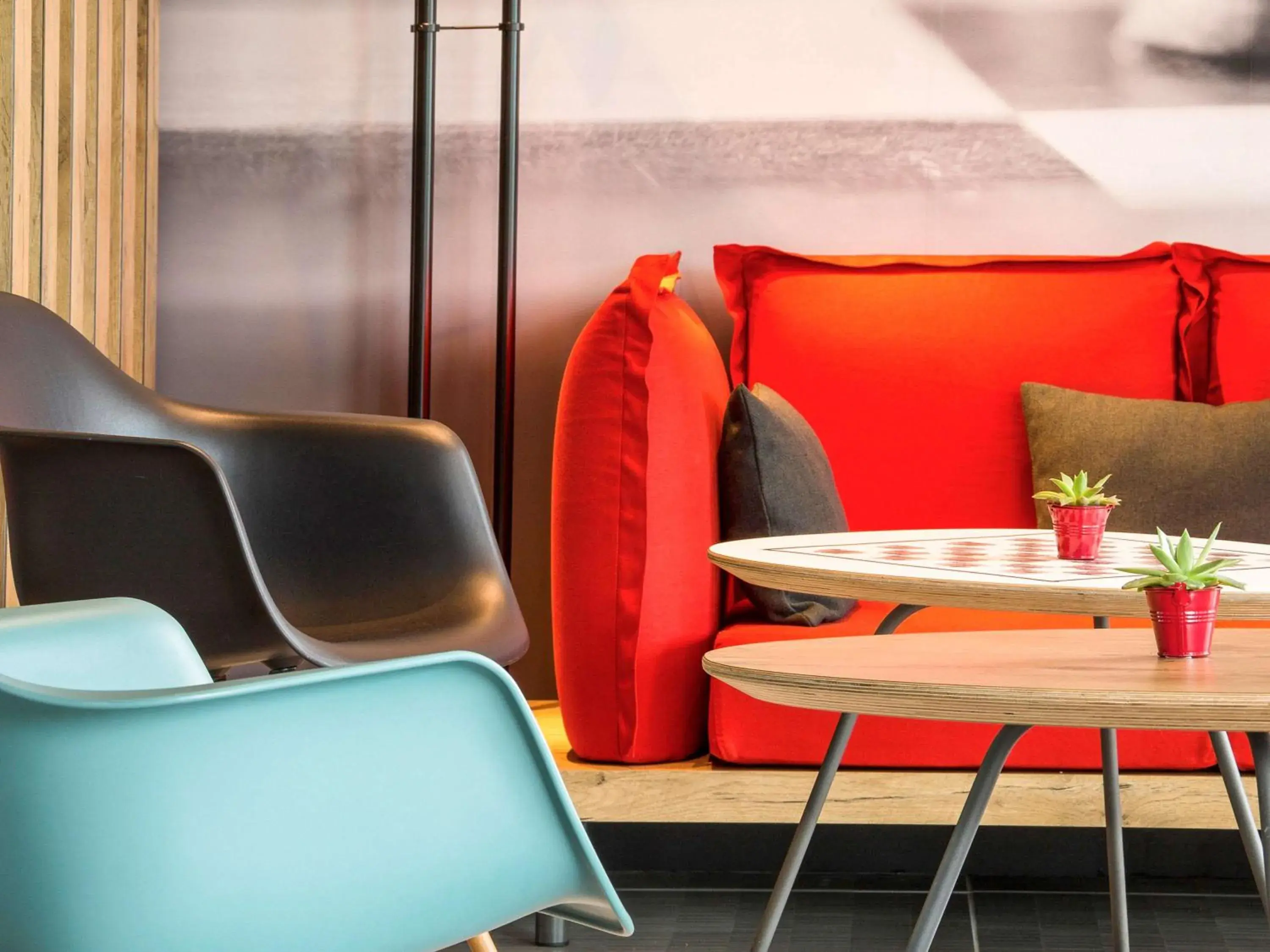 Lounge or bar in ibis Montceau les Mines Lounge or bar in ibis Montceau les Mines