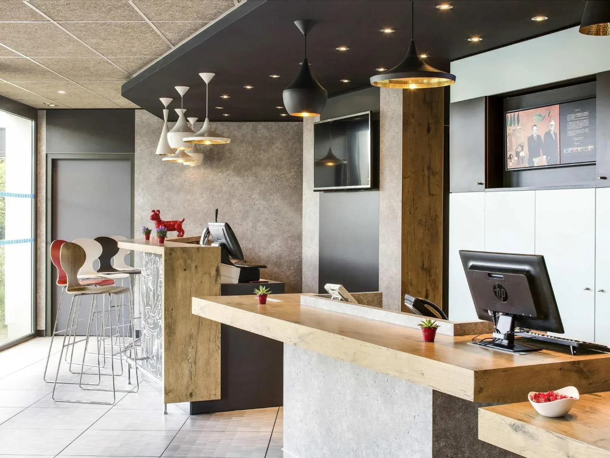 Lounge or bar in ibis Montceau les Mines Lounge or bar in ibis Montceau les Mines