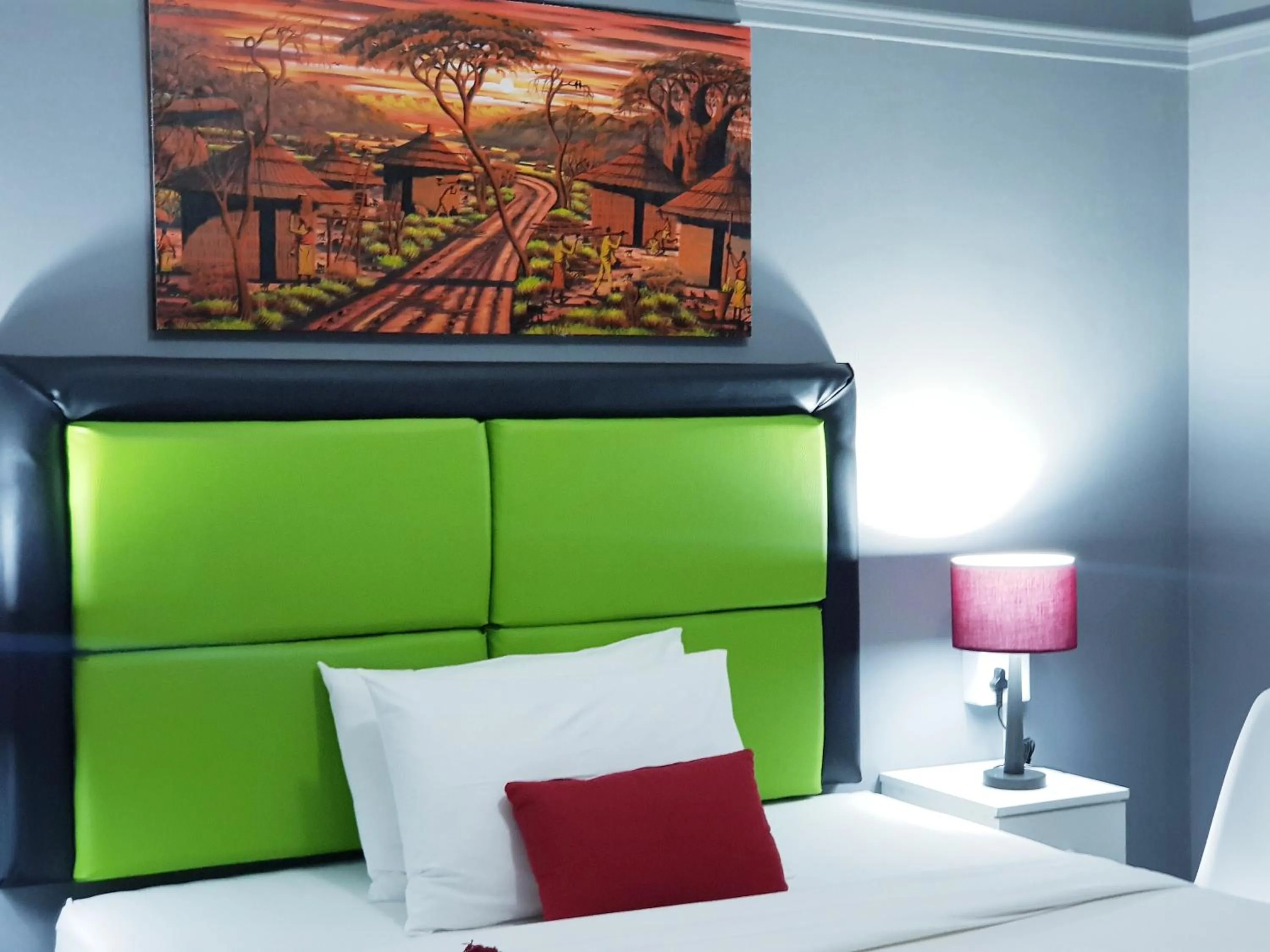 Budget Double Room in Kingsworth inn Port Elizabeth