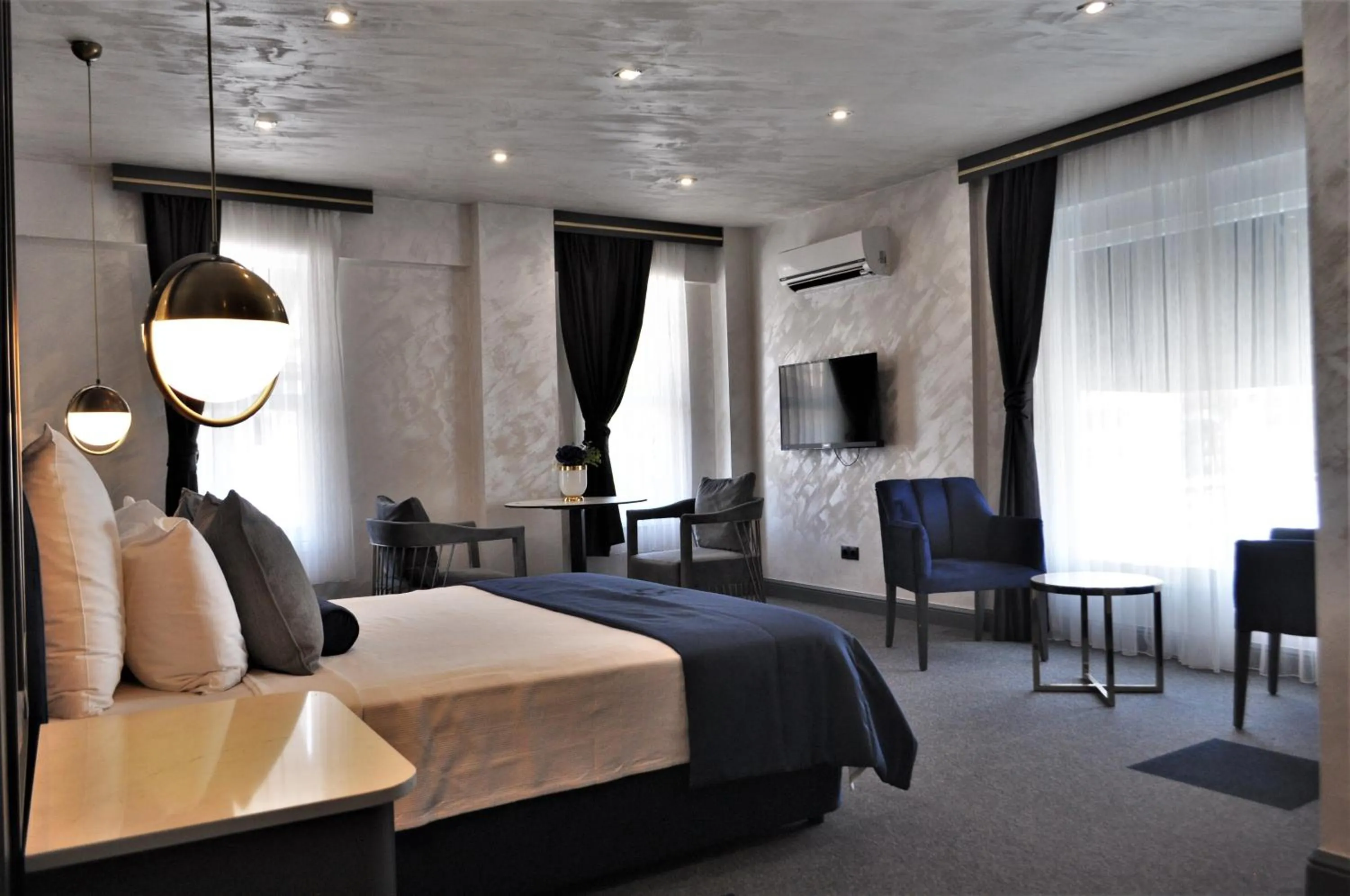 Photo of the whole room, Bed in Skopea Inn Exclusive Hotel