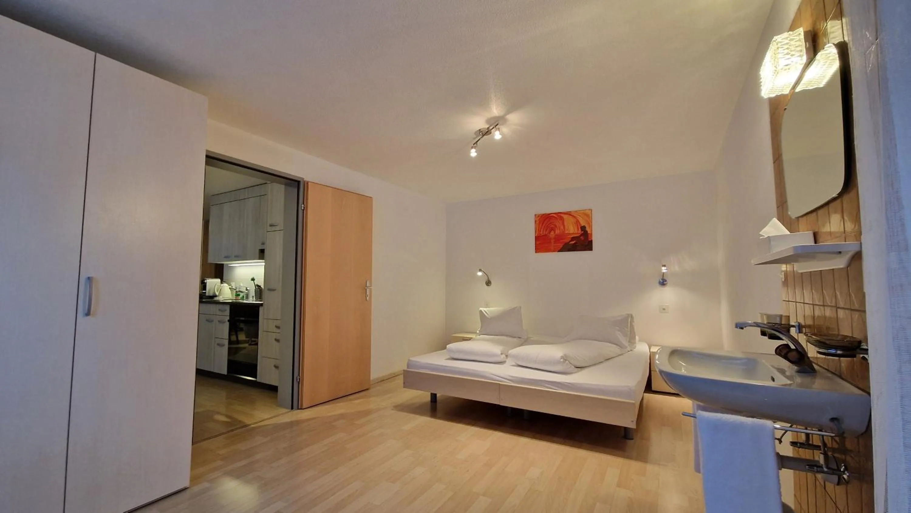 Bedroom, Bed in Hotel Kristall-Saphir Superior