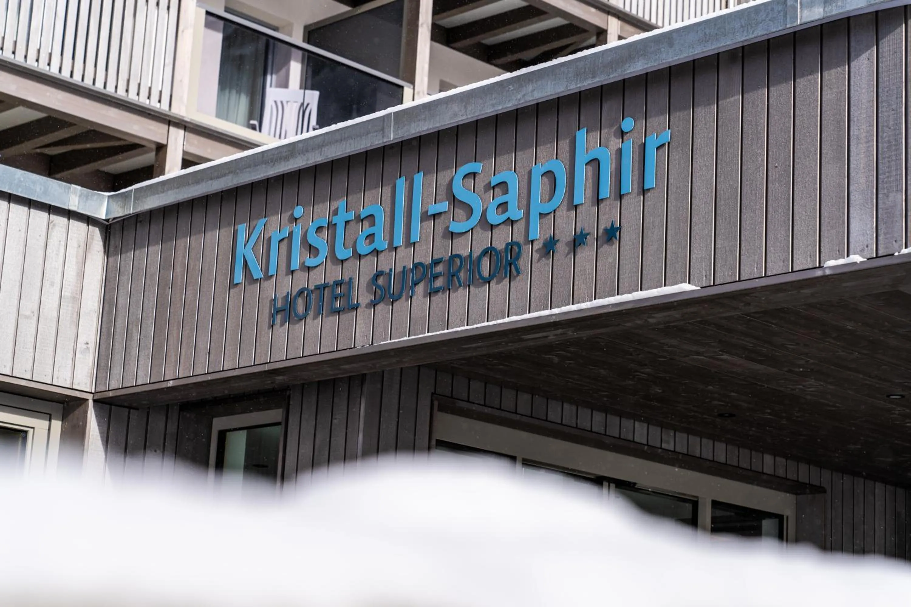 Text overlay in Hotel Kristall-Saphir Superior