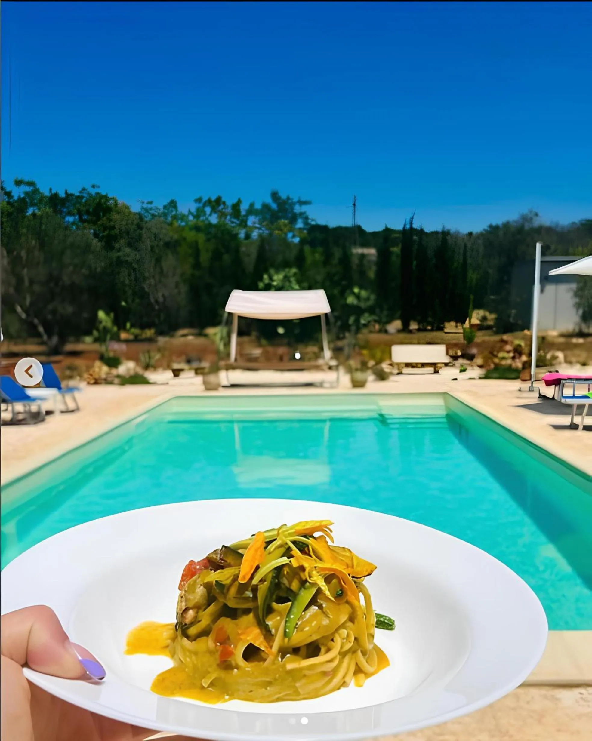 Swimming pool in B&B DOÑA FLOR