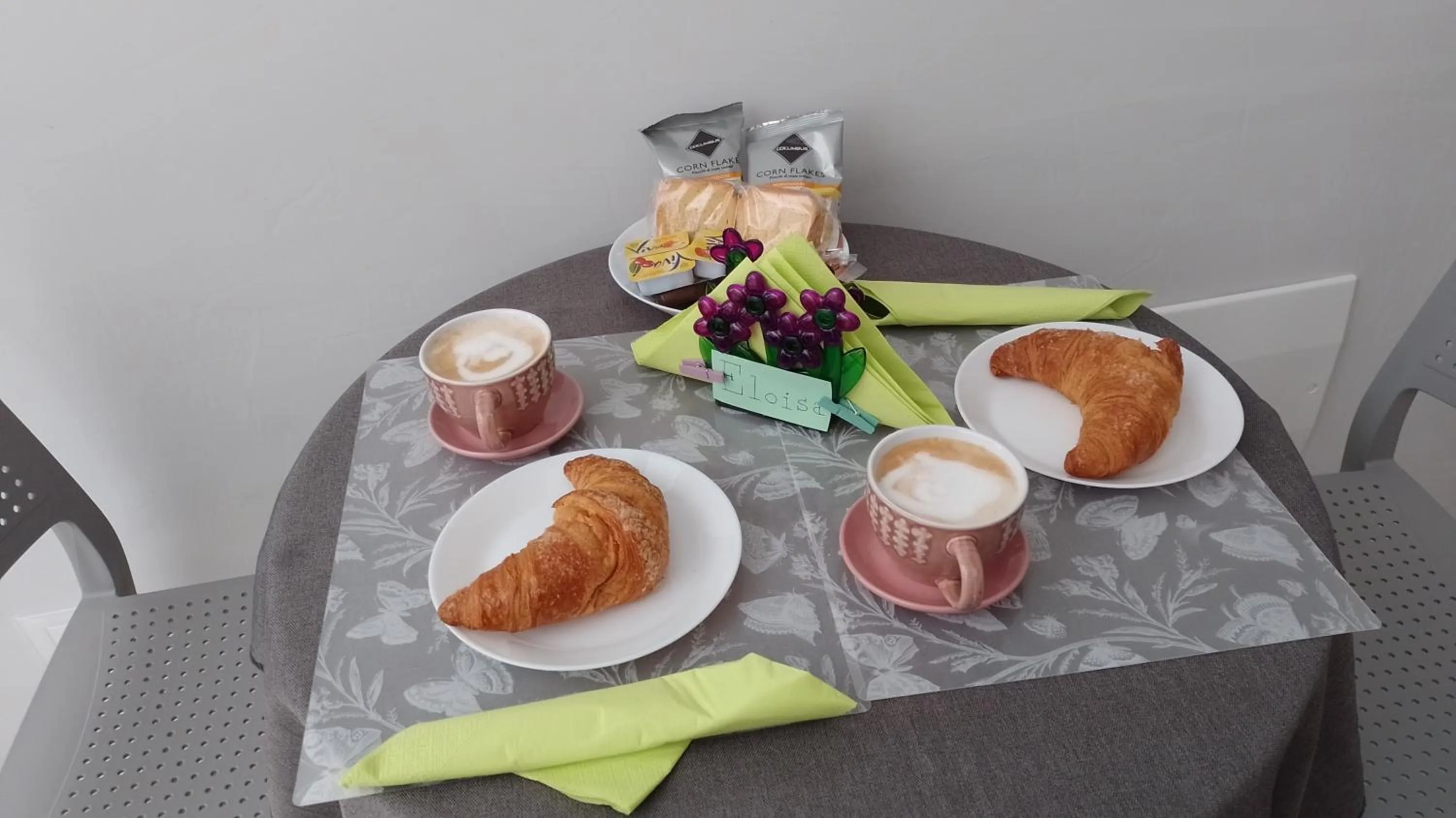 Breakfast in La Corte di BisMary B&B