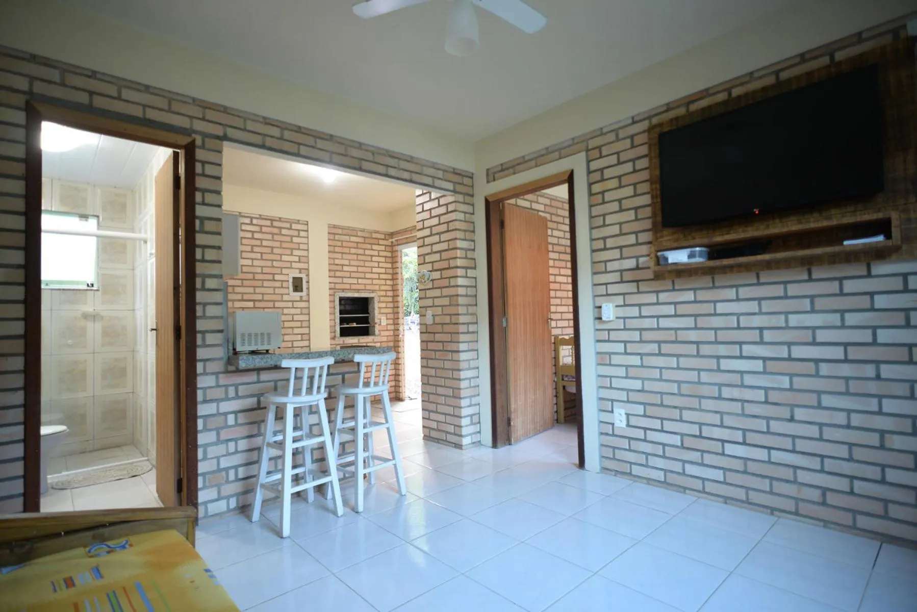 TV and multimedia in Pousada Sítio Olho D'Água