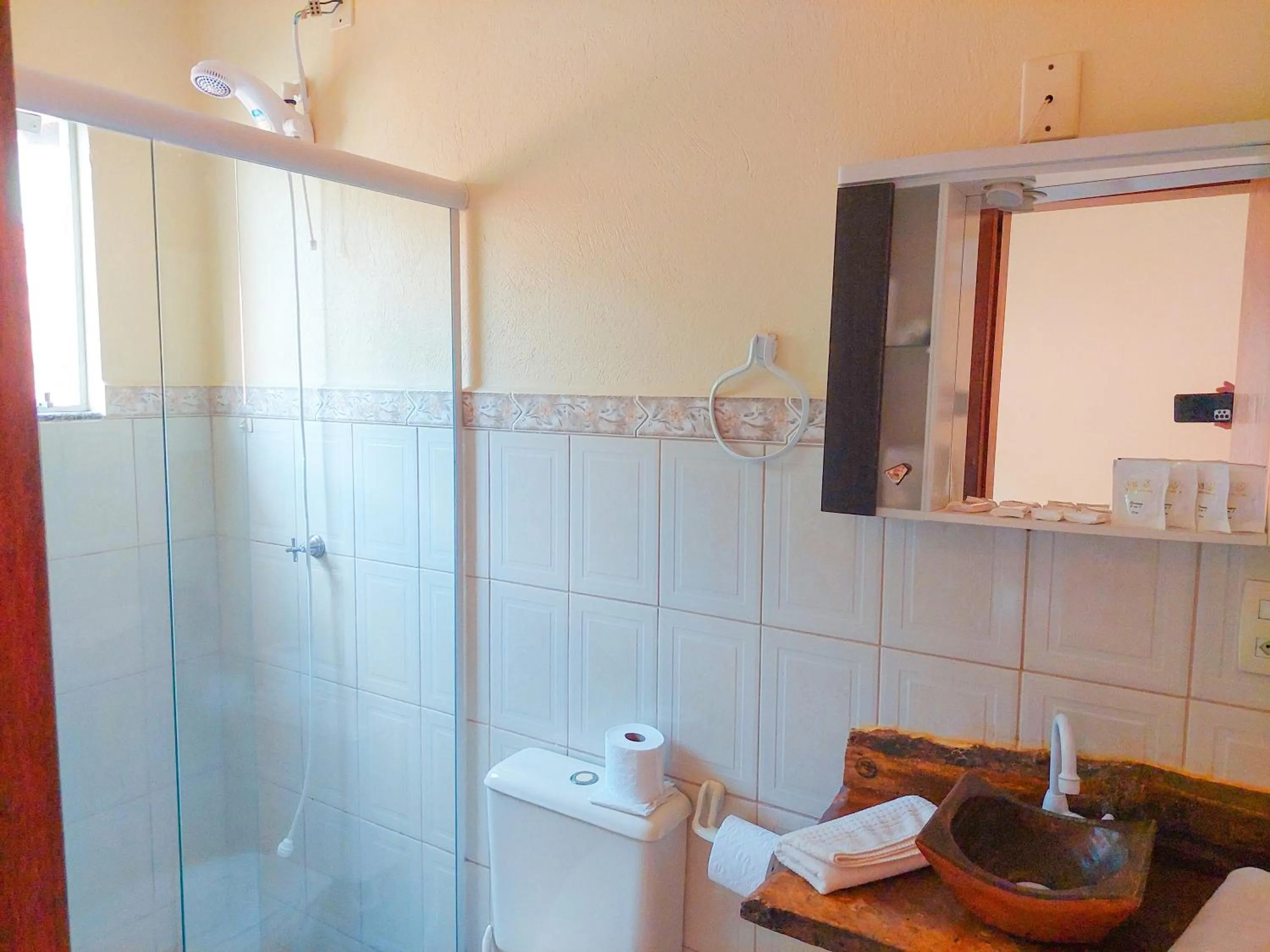 Shower in Pousada Sítio Olho D'Água