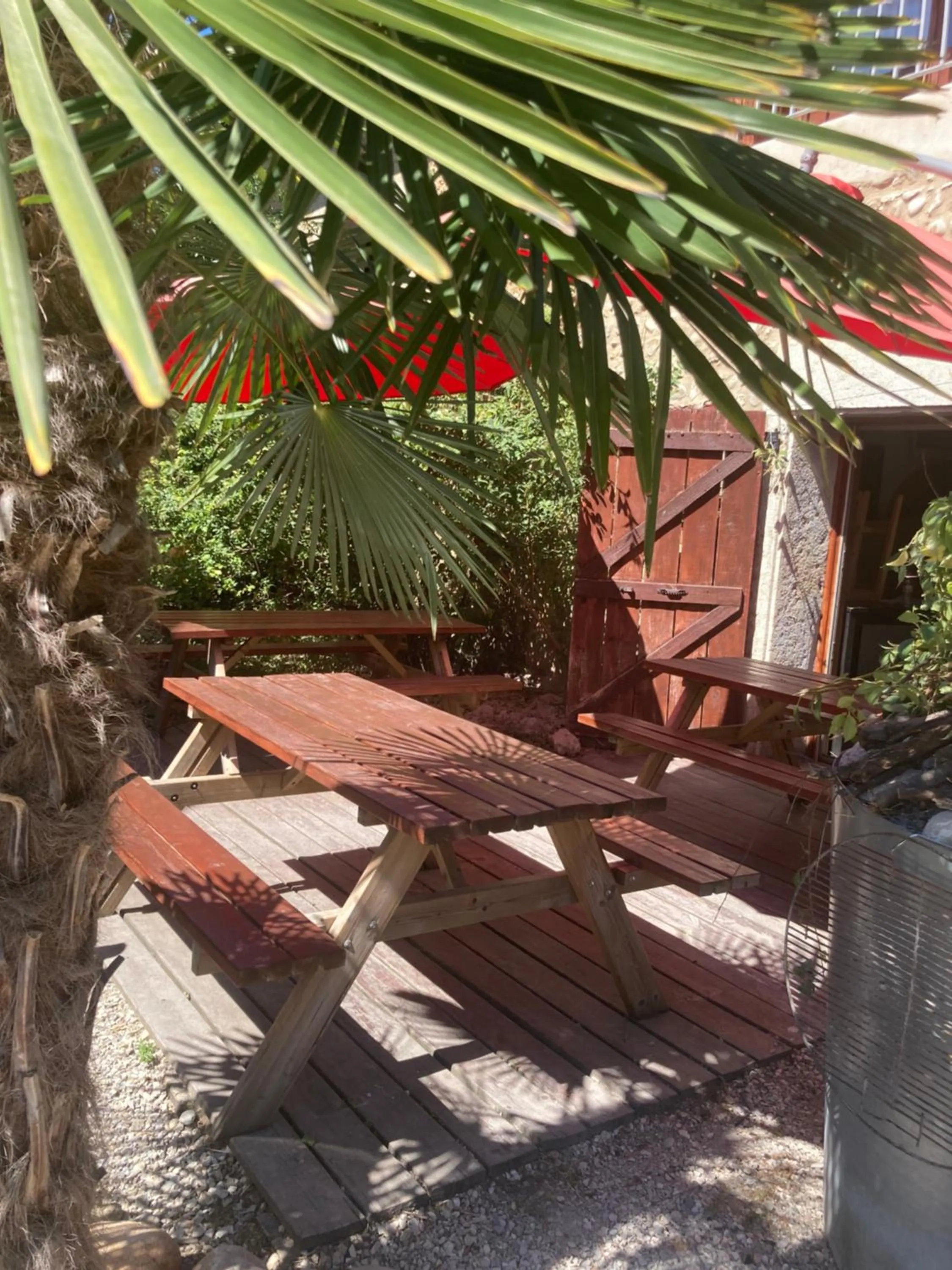 Garden view in Chambres d hotes THE RESID