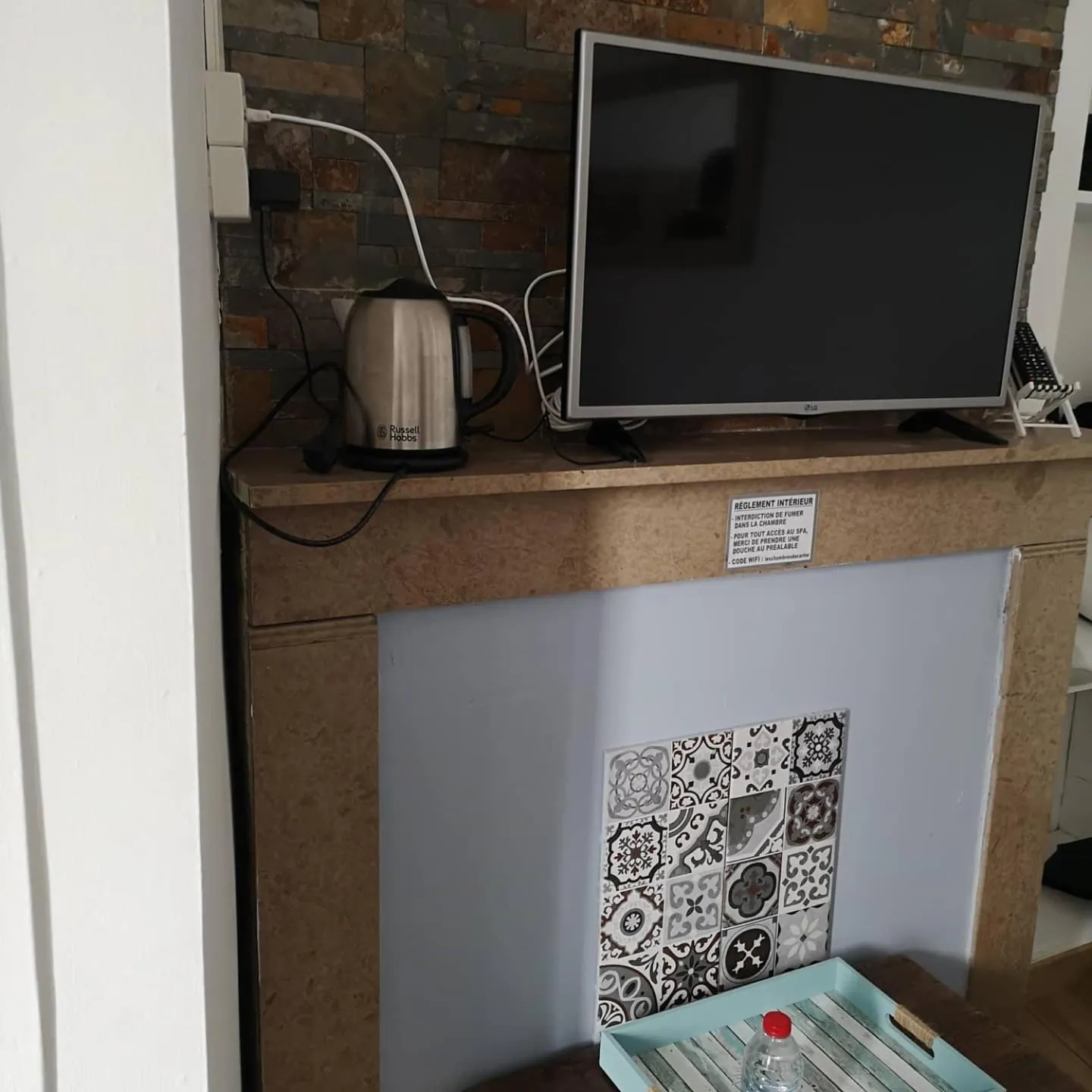 TV and multimedia in Une affaire de famille