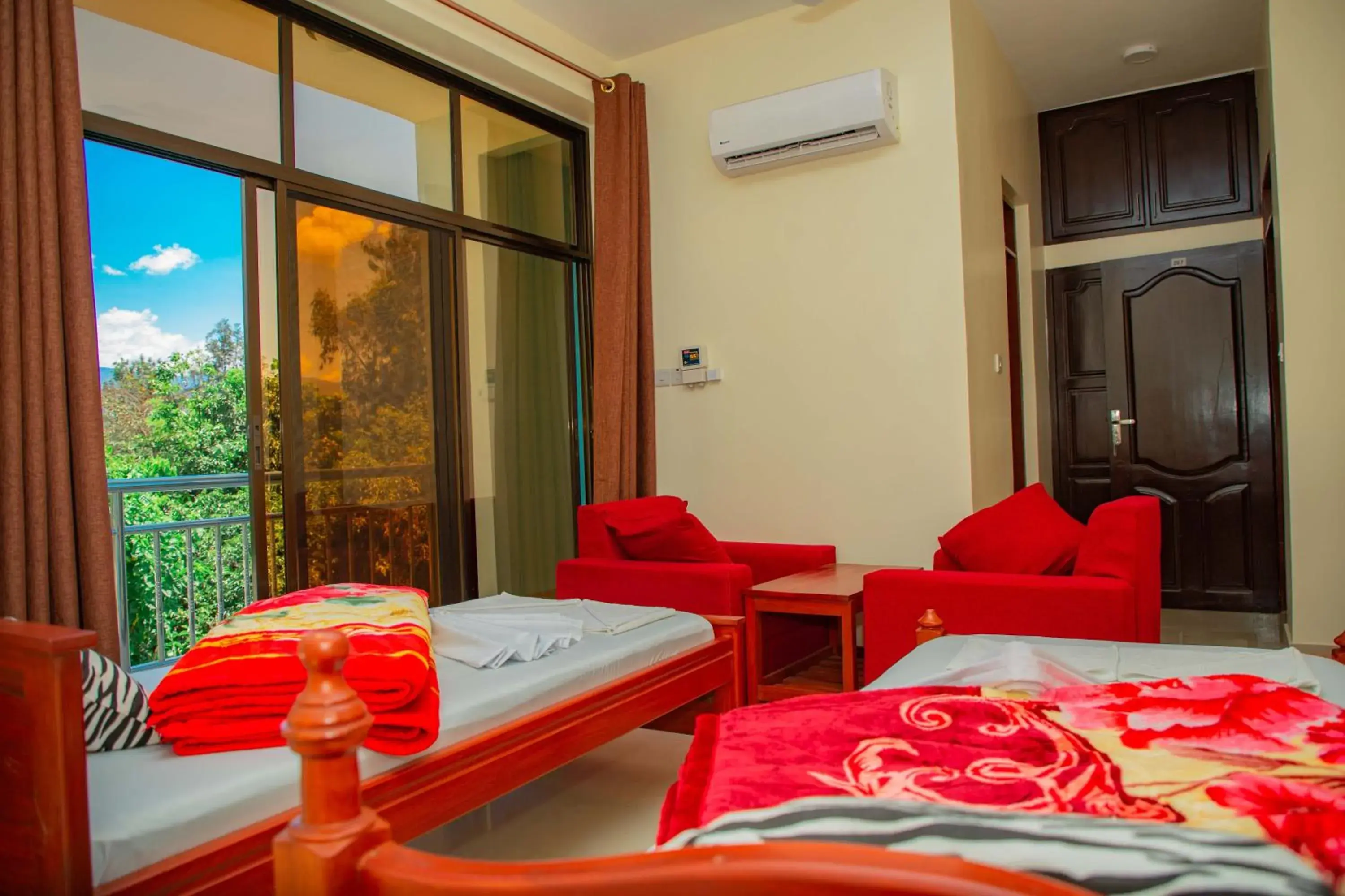 Budget Twin Room in Kilimanjaro White House Hotel Budget Twin Room in Kilimanjaro White House Hotel