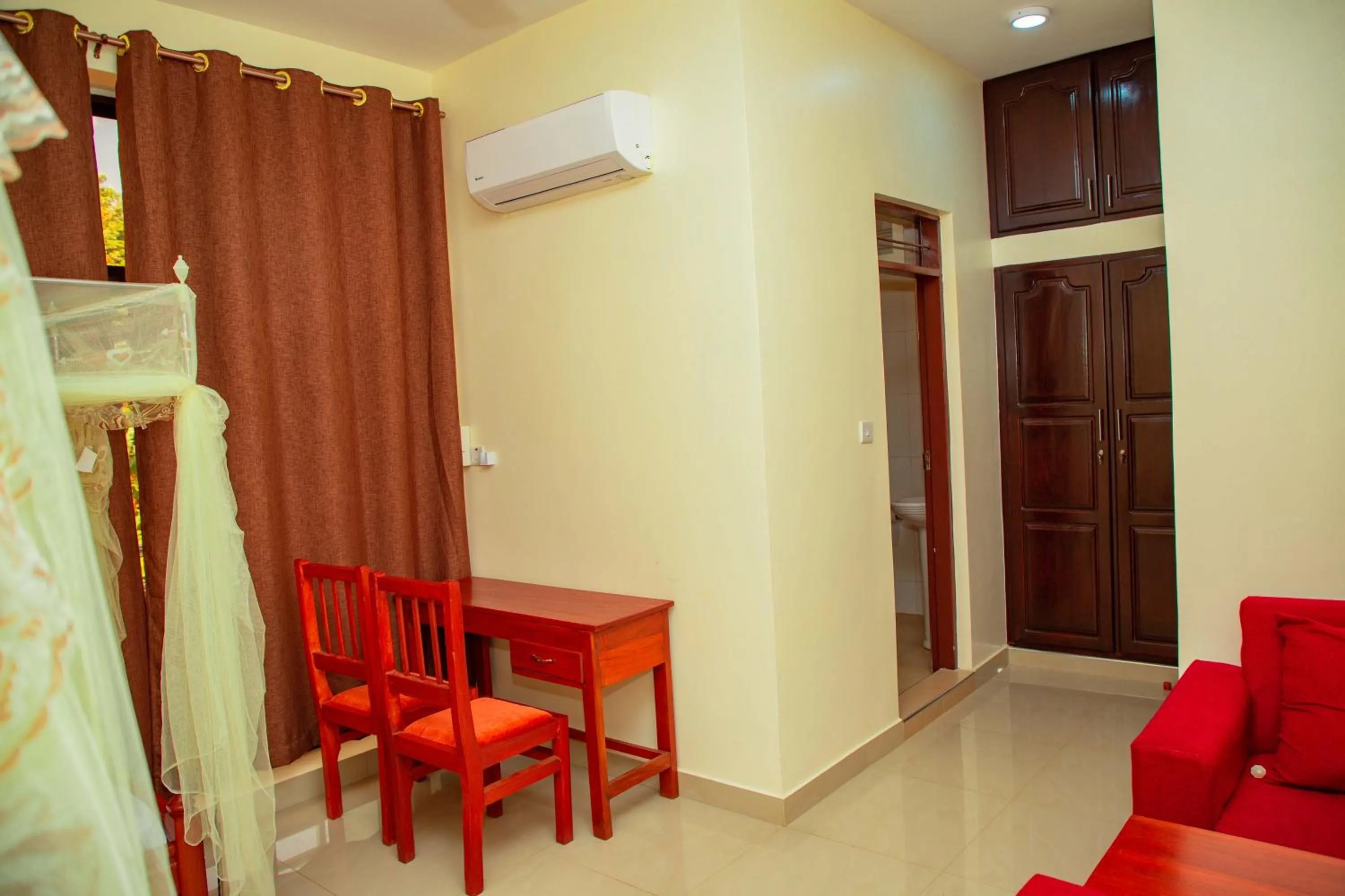 Kilimanjaro White House Hotel