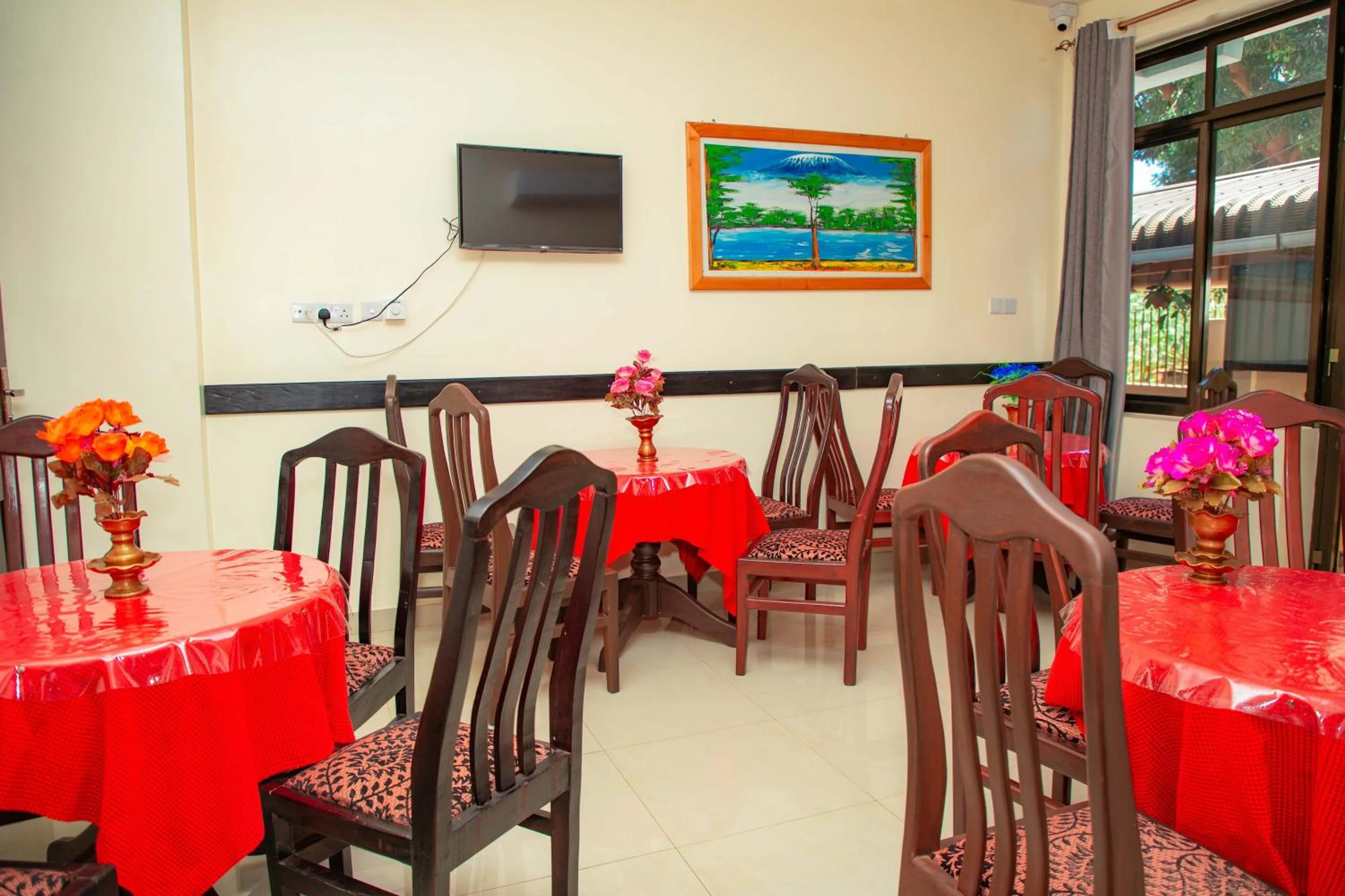 Restaurant/places to eat in Kilimanjaro White House Hotel