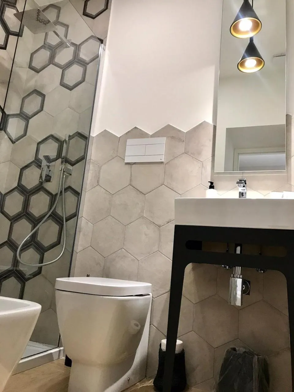 Shower in Elisabeth Boutique Rooms