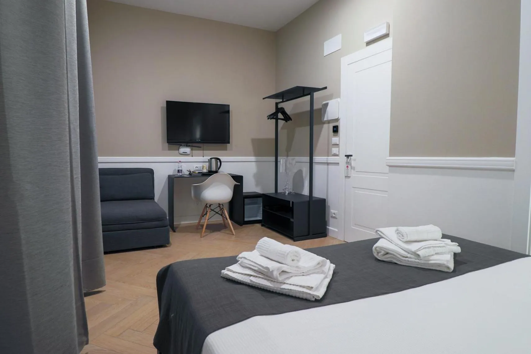 Photo of the whole room, Bed in Elisabeth Boutique Rooms