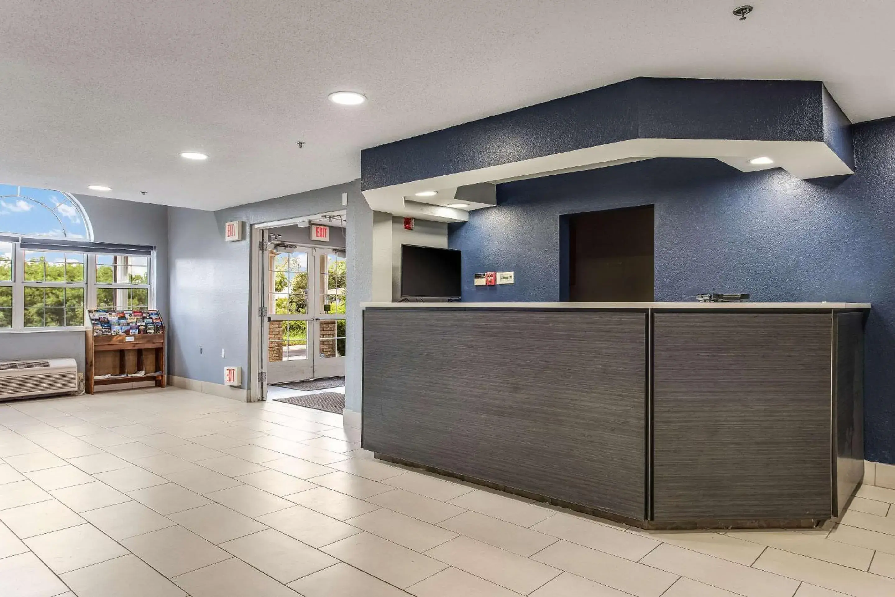 Lobby or reception, Lobby/Reception in Quality Inn Owatonna Near Medical Center