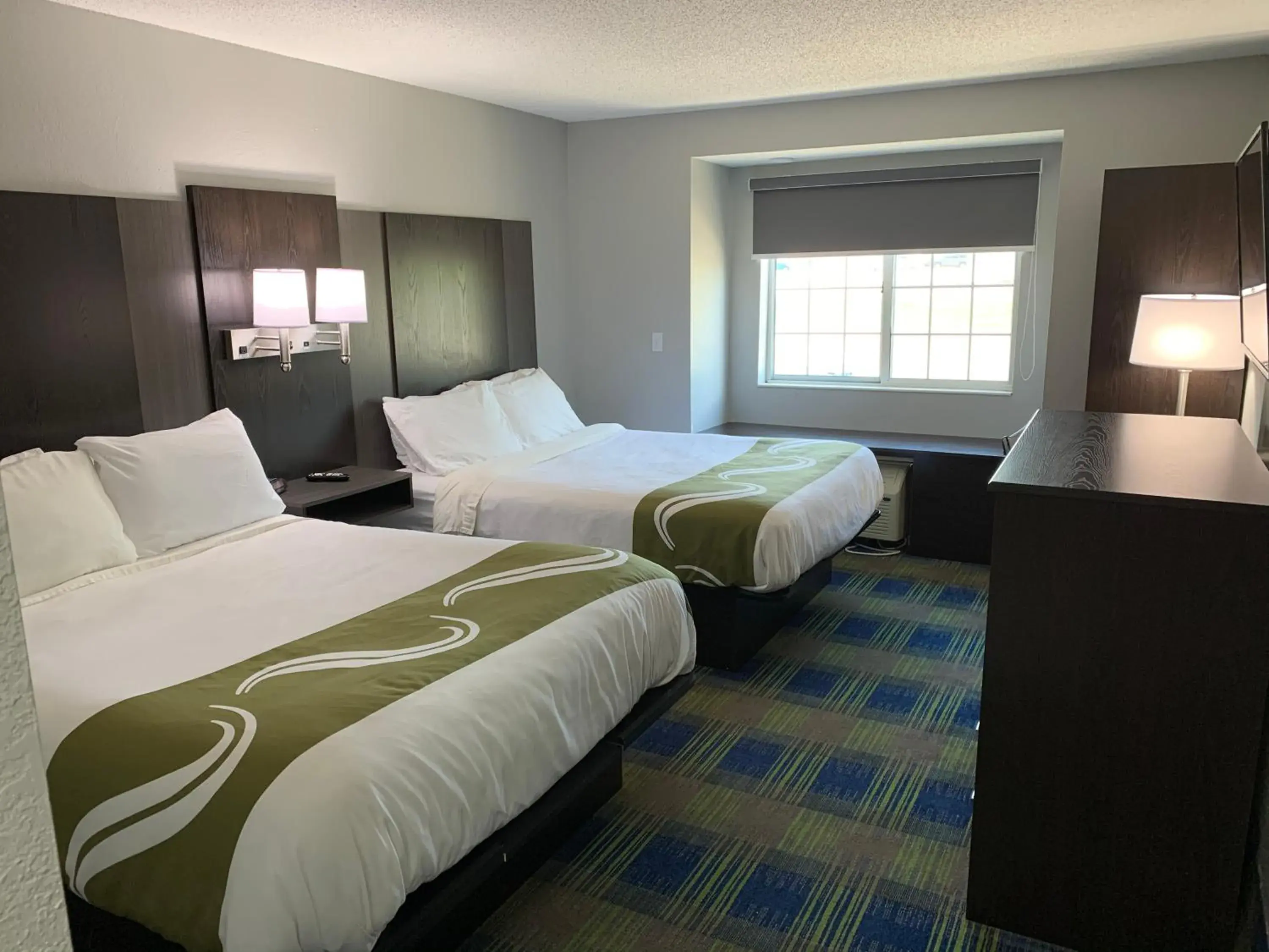 Bedroom, Bed in Quality Inn Owatonna Near Medical Center