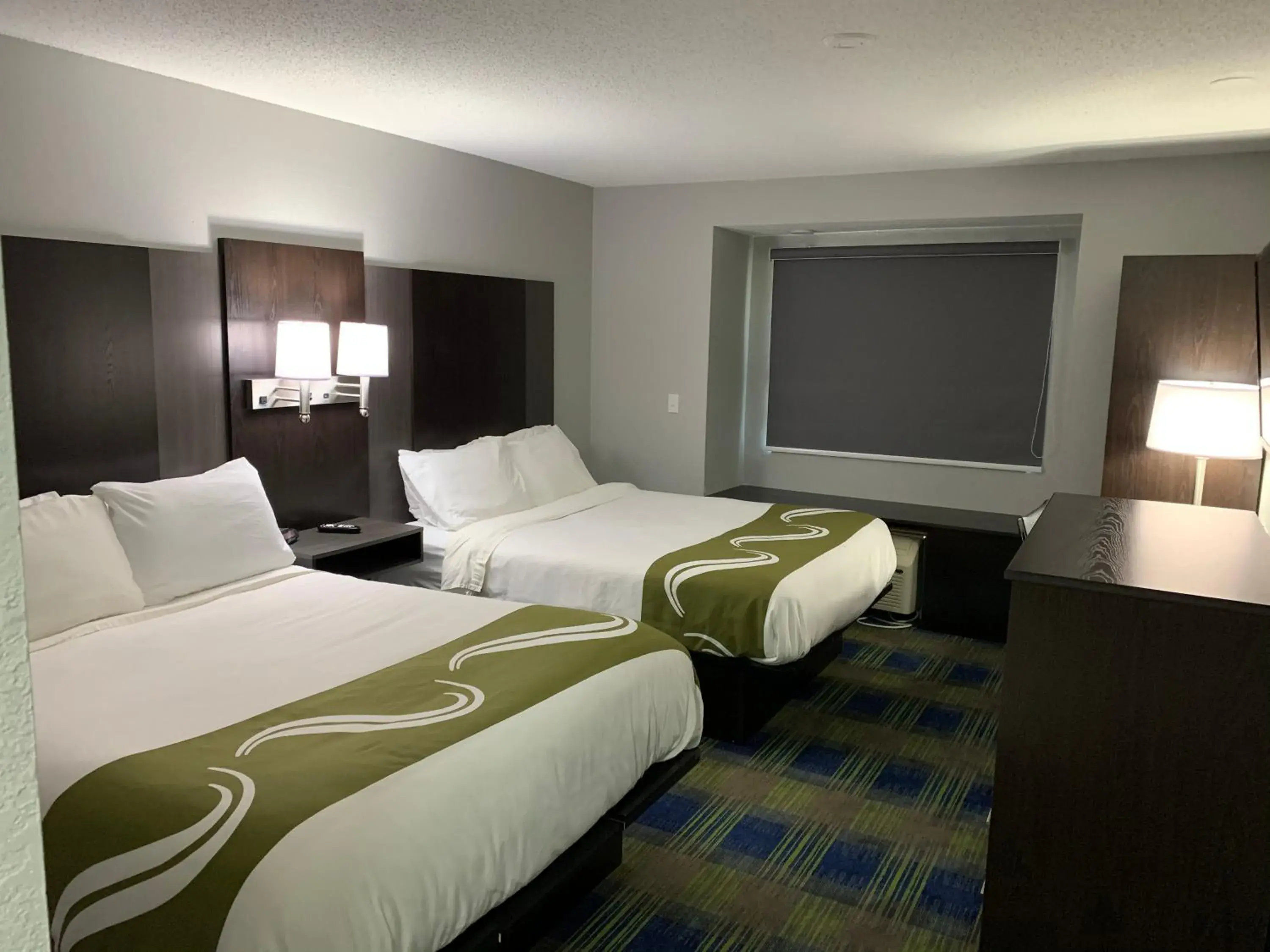 Photo of the whole room, Bed in Quality Inn Owatonna Near Medical Center