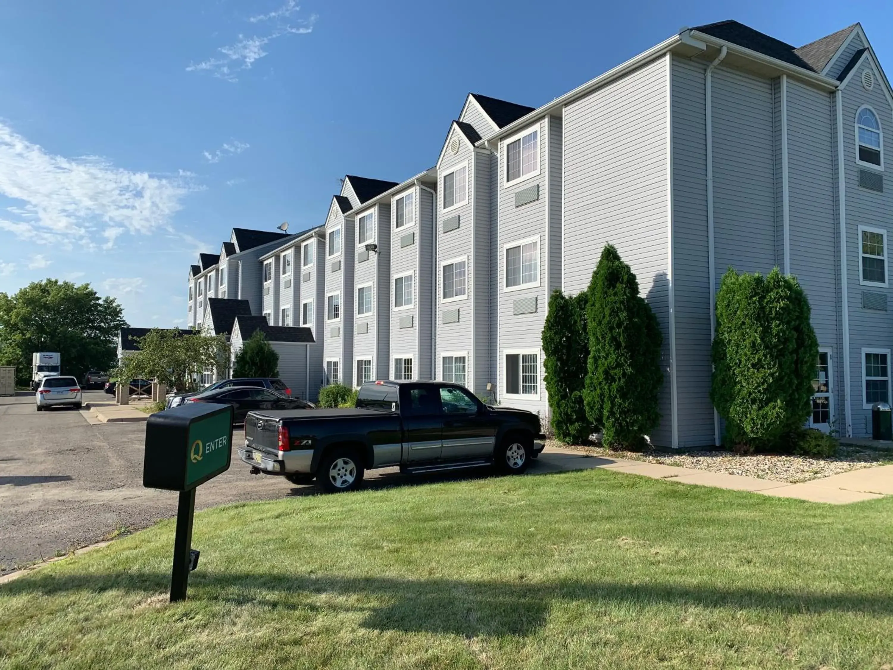 Property Building in Quality Inn Owatonna Near Medical Center