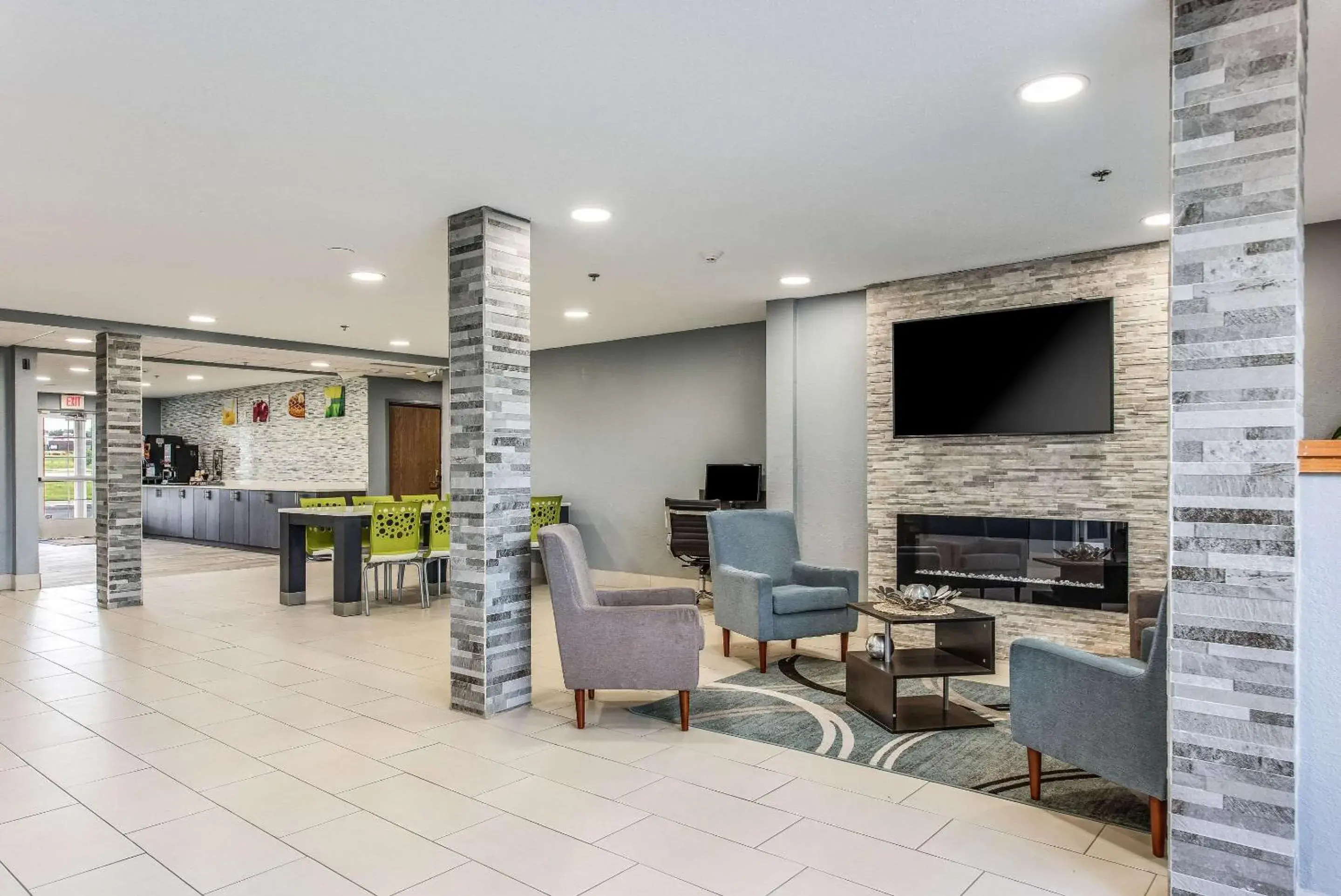 Lobby or reception, Seating Area in Quality Inn Owatonna Near Medical Center