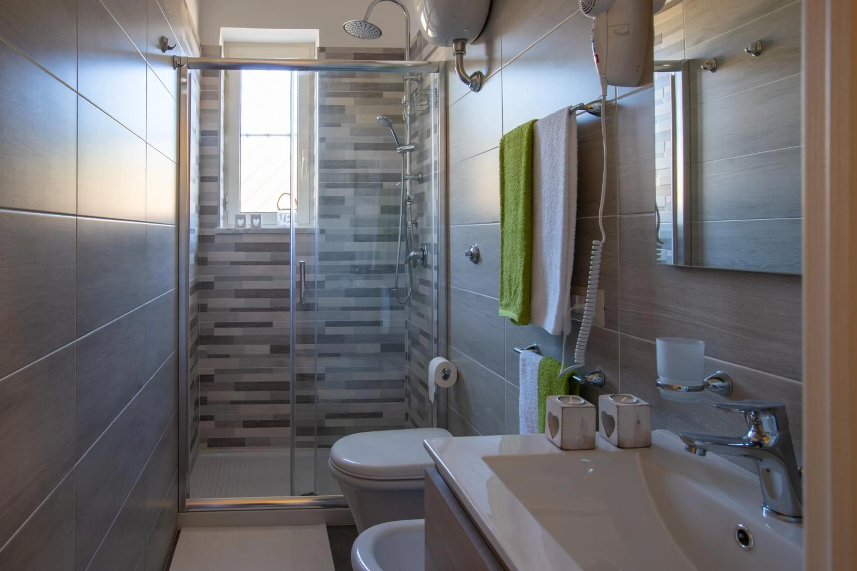 Shower in B&B L'Abbraccio