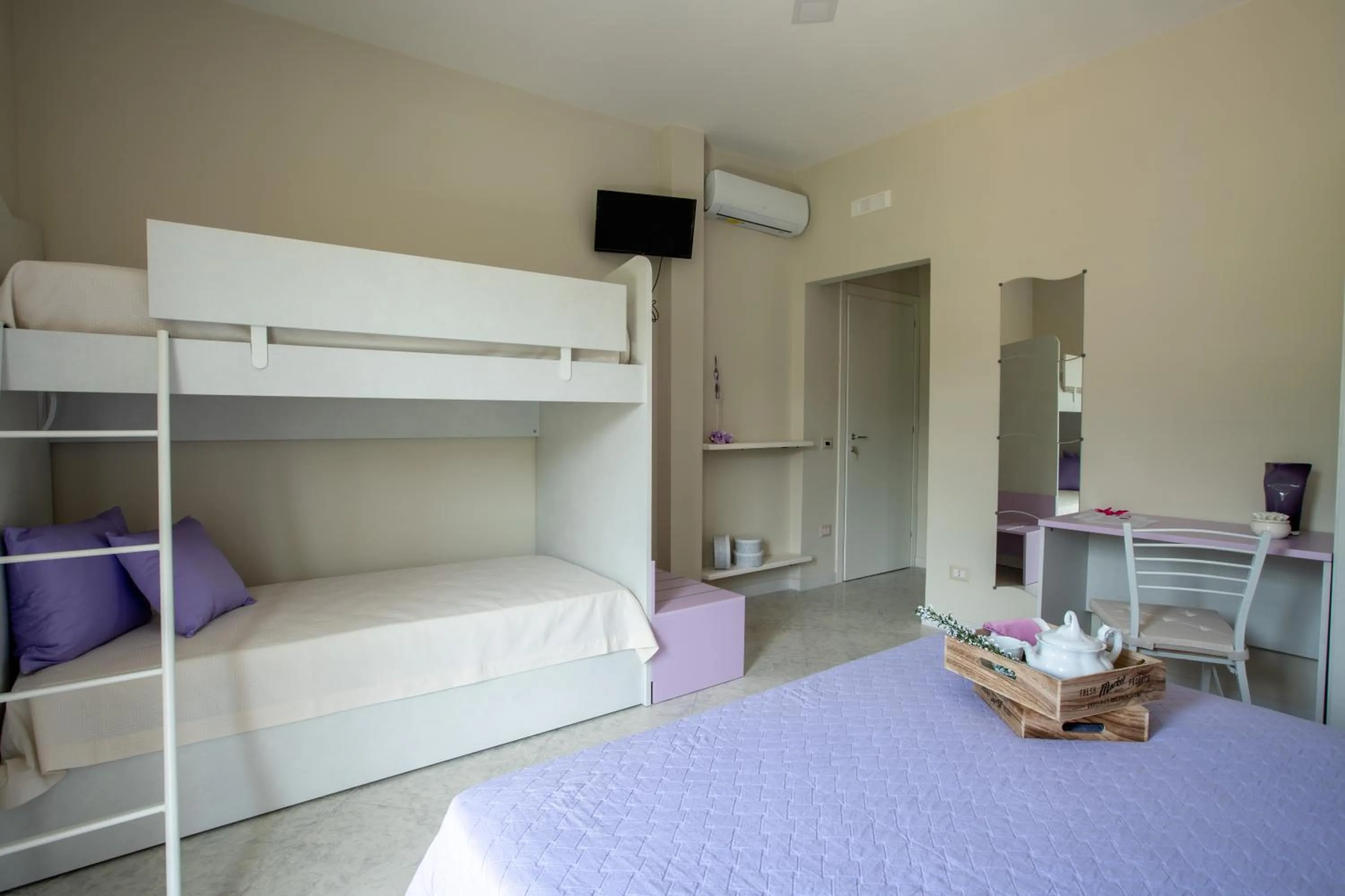 bunk bed, Bed in B&B L'Abbraccio