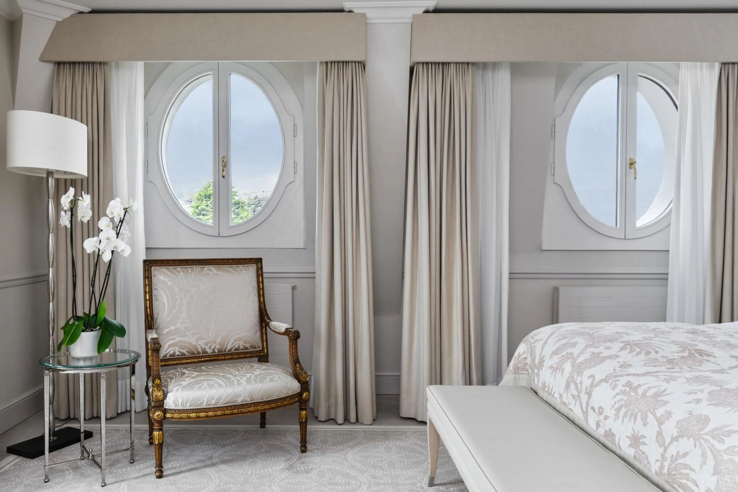 Bedroom, Bed in Beau-Rivage Palace