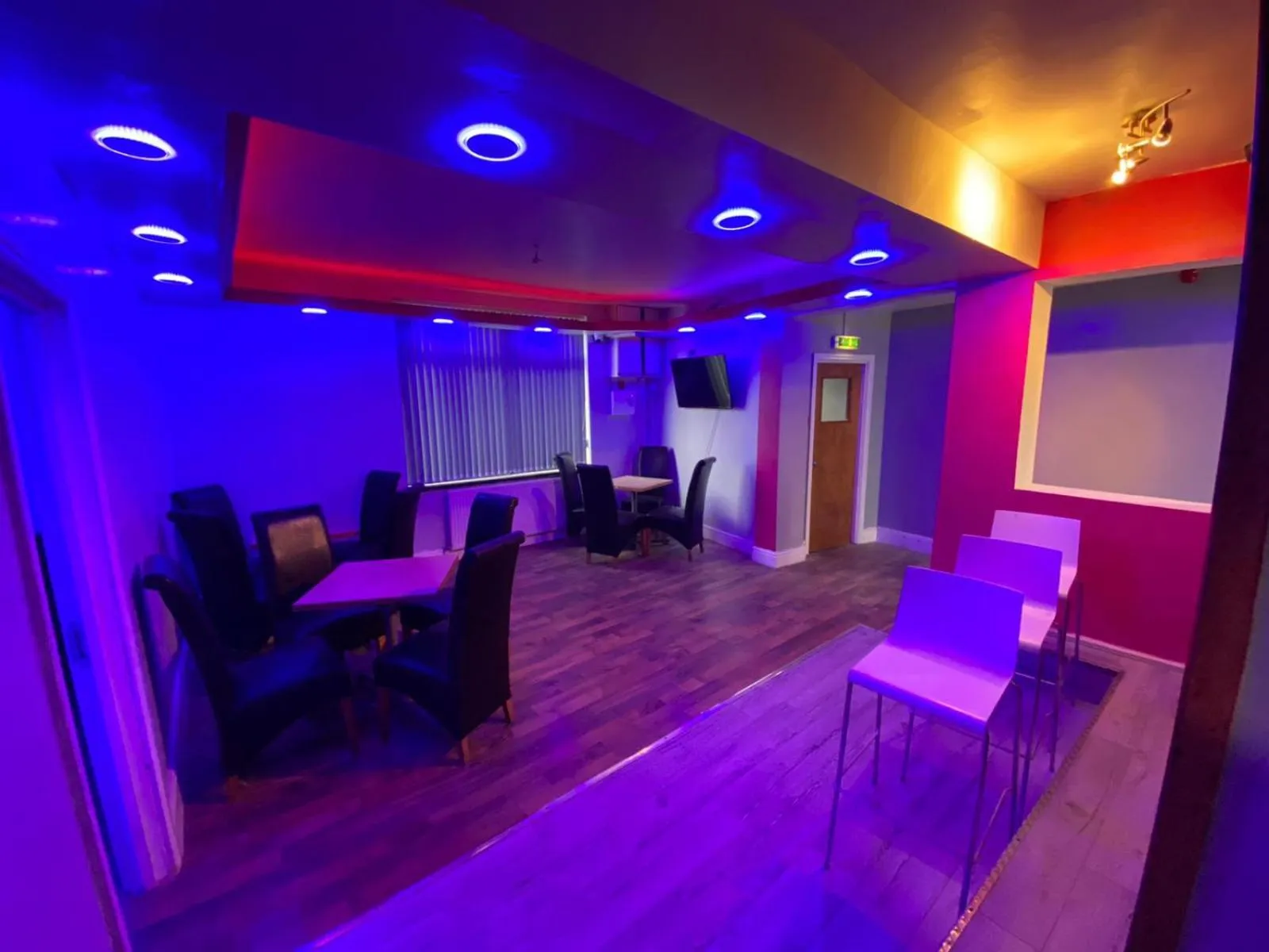 Restaurant/places to eat in Glorious catering & Restaurant BnB