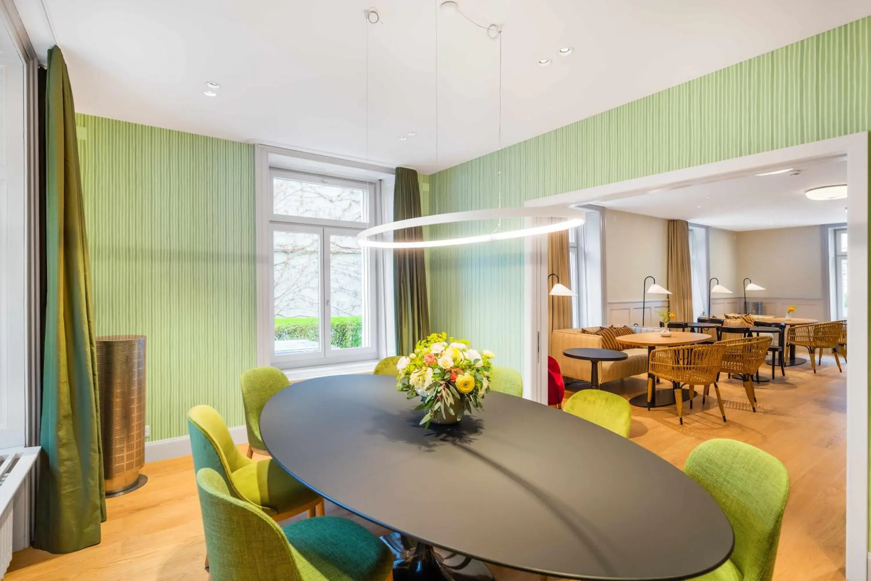 Restaurant/places to eat in Alma Hotel - Boutique hideaway by the lake with rooftop and ladies-only wellness Restaurant/places to eat in Alma Hotel - Boutique hideaway by the lake with rooftop and ladies-only wellness