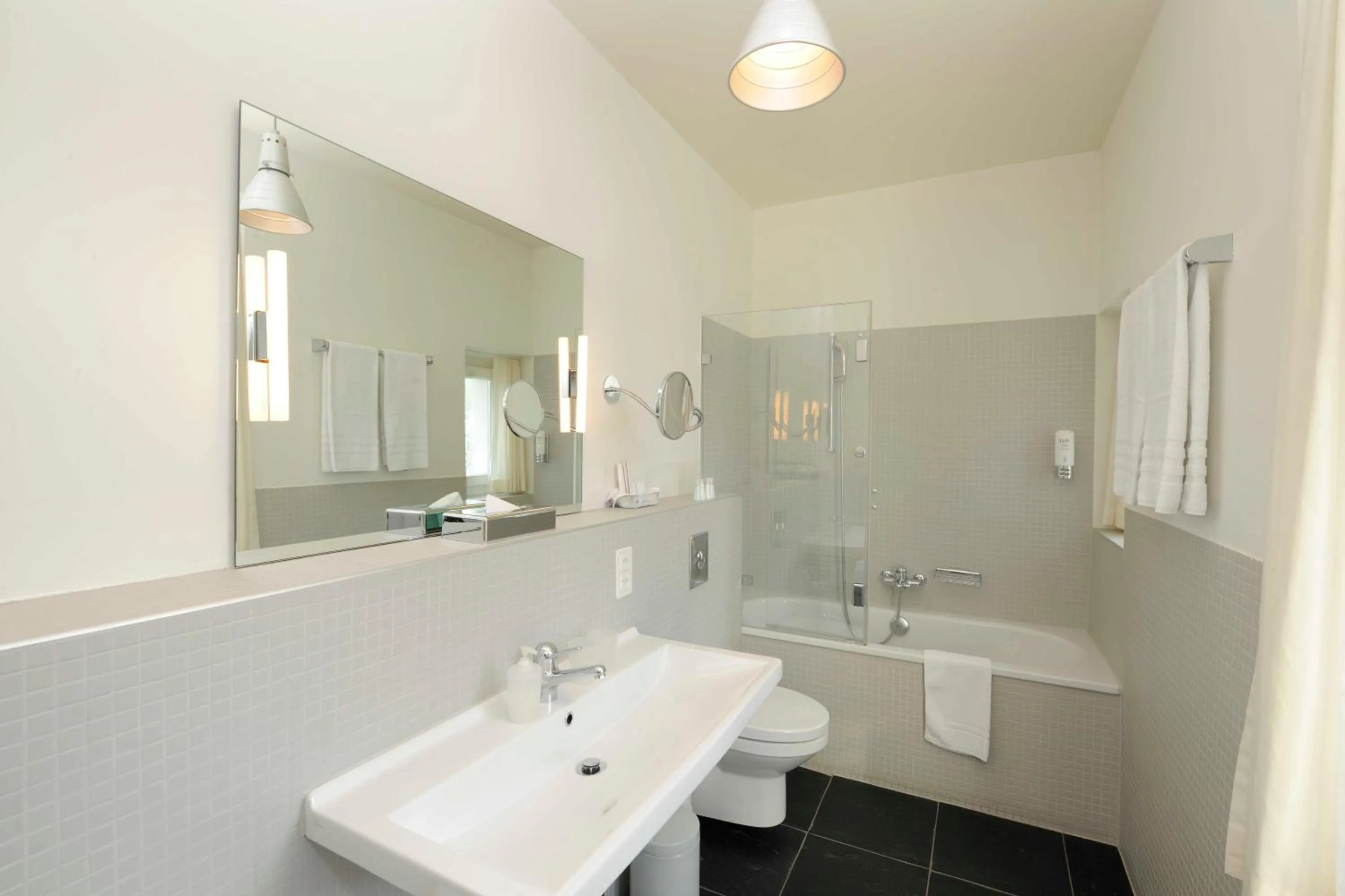 Bathroom in Alma Hotel - Boutique hideaway by the lake with rooftop and ladies-only wellness