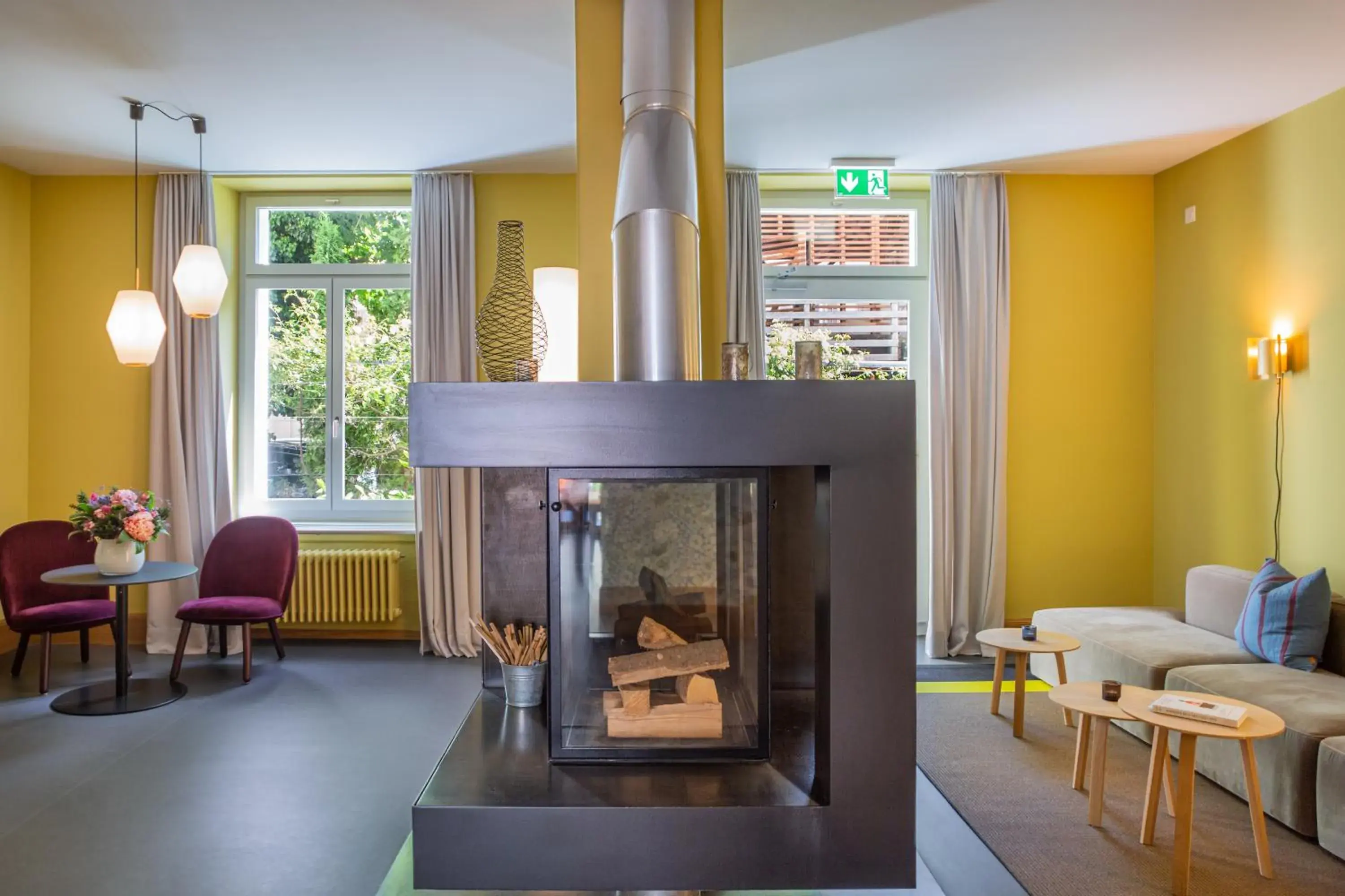 Lobby or reception in Alma Hotel - Boutique hideaway by the lake with rooftop and ladies-only wellness Lobby or reception in Alma Hotel - Boutique hideaway by the lake with rooftop and ladies-only wellness