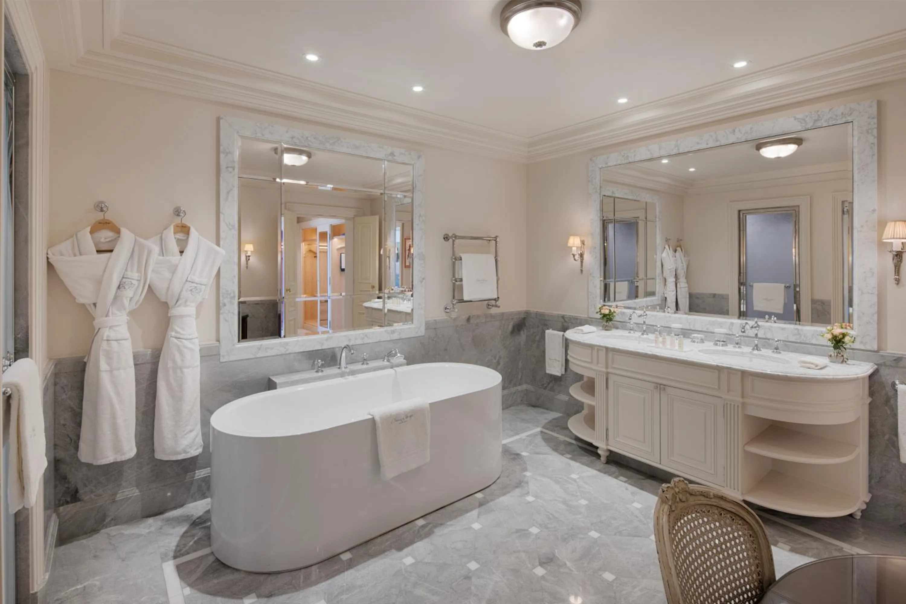 Bathroom in Beau-Rivage Genève