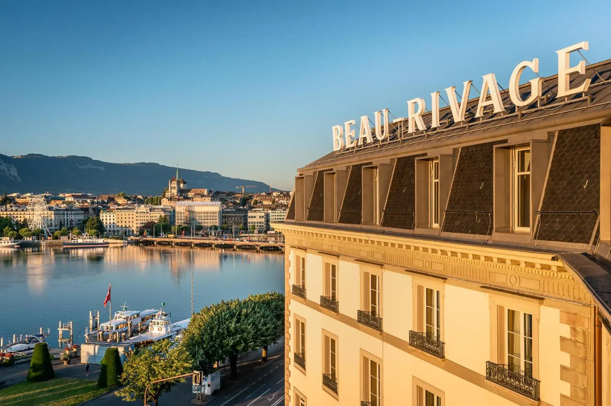 Property building in Beau-Rivage Genève Property building in Beau-Rivage Genève