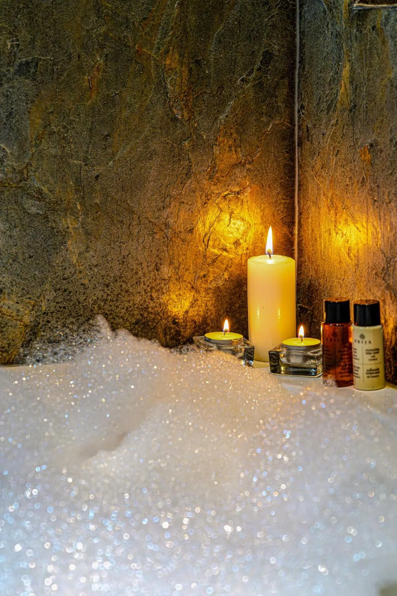 Bathroom in Demeures & Châteaux Auberge de la Tour - Hôtel & Restaurants - Marcolès Auvergne