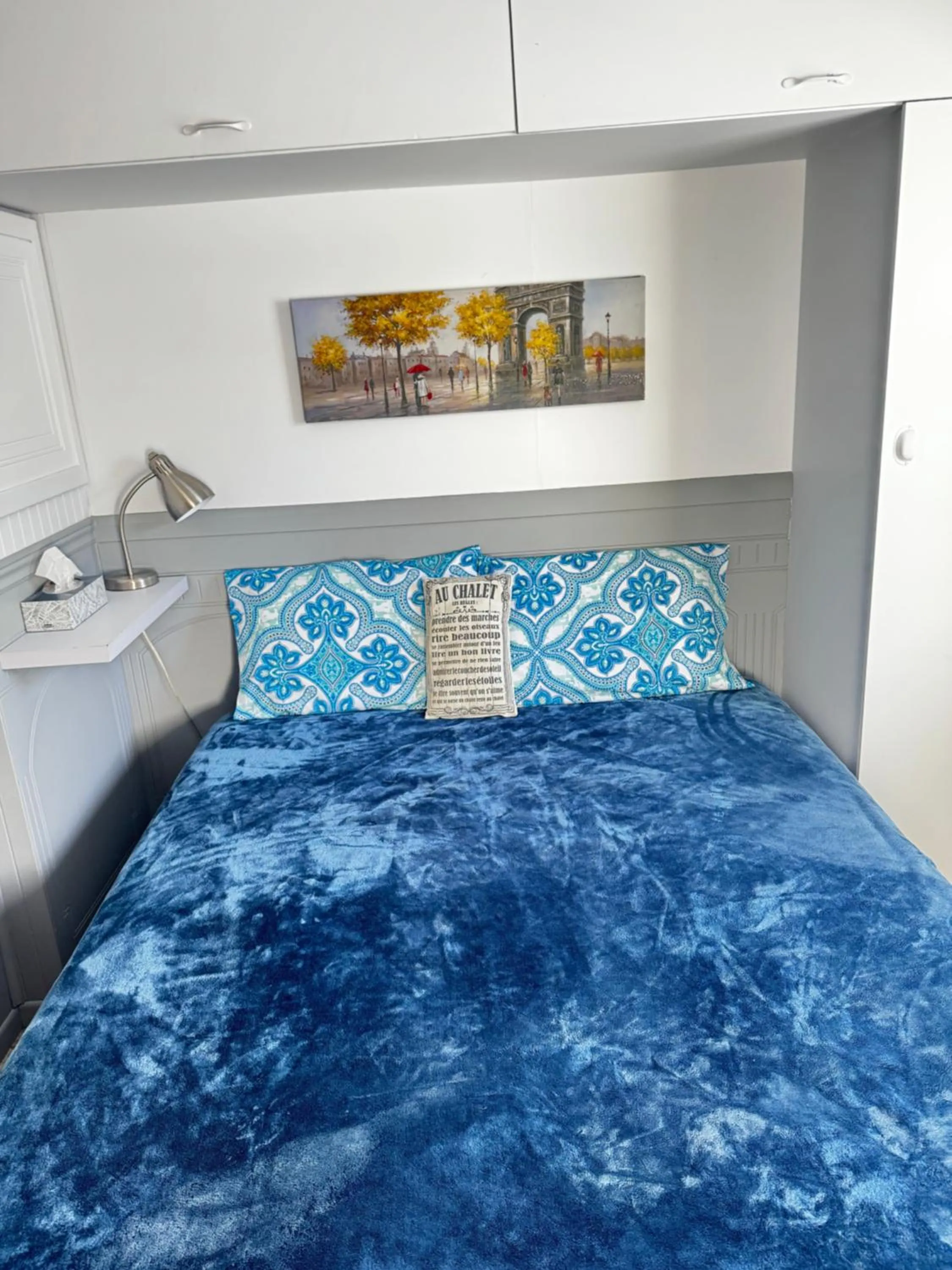 Bed in Oasis du grand fond Inc