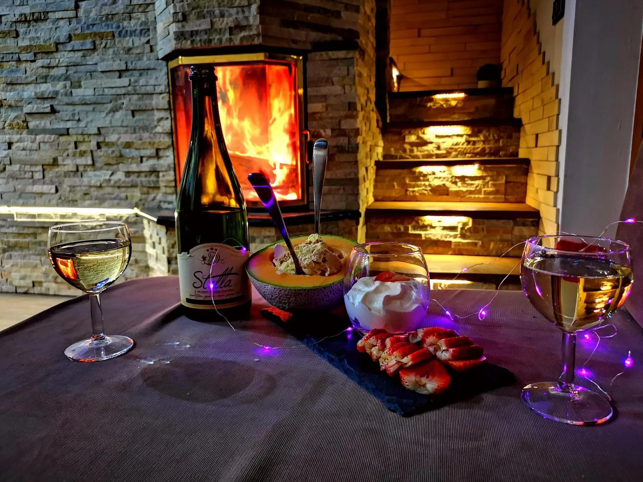 Dining area in Vineyard cottage Matej