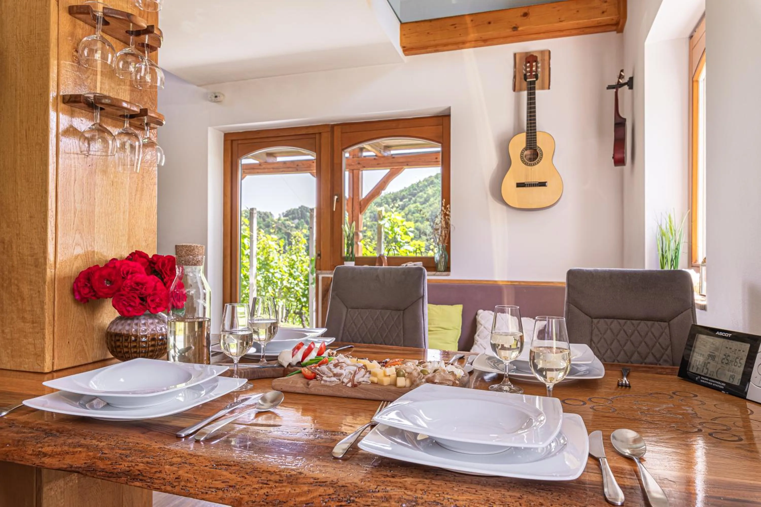 Dining area in Vineyard cottage Matej