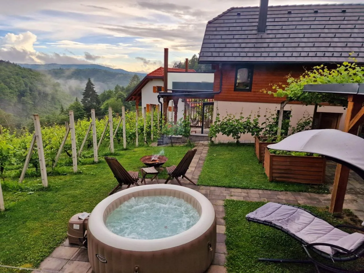 Property building in Vineyard cottage Matej