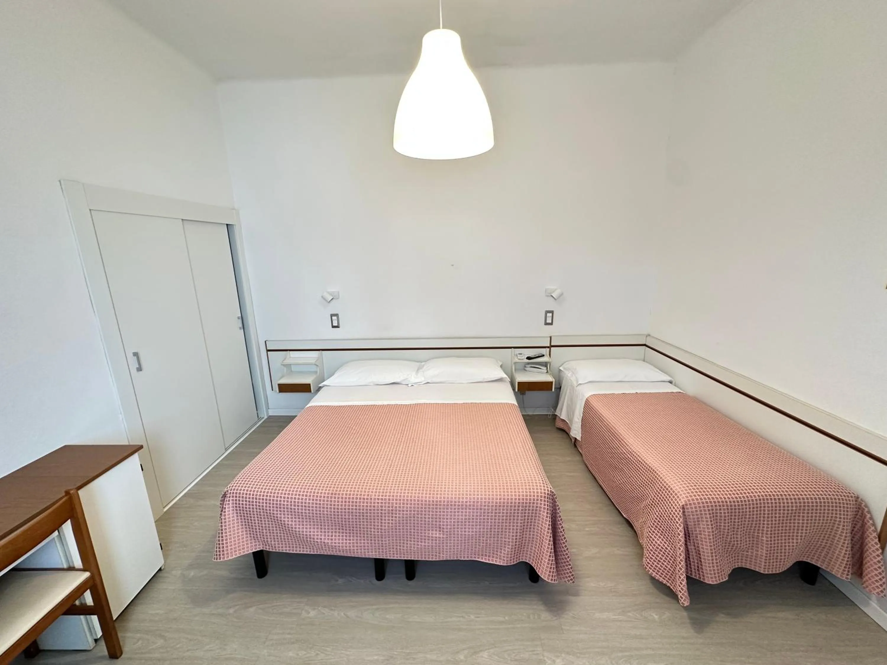 Bed in Hotel Fiorenza