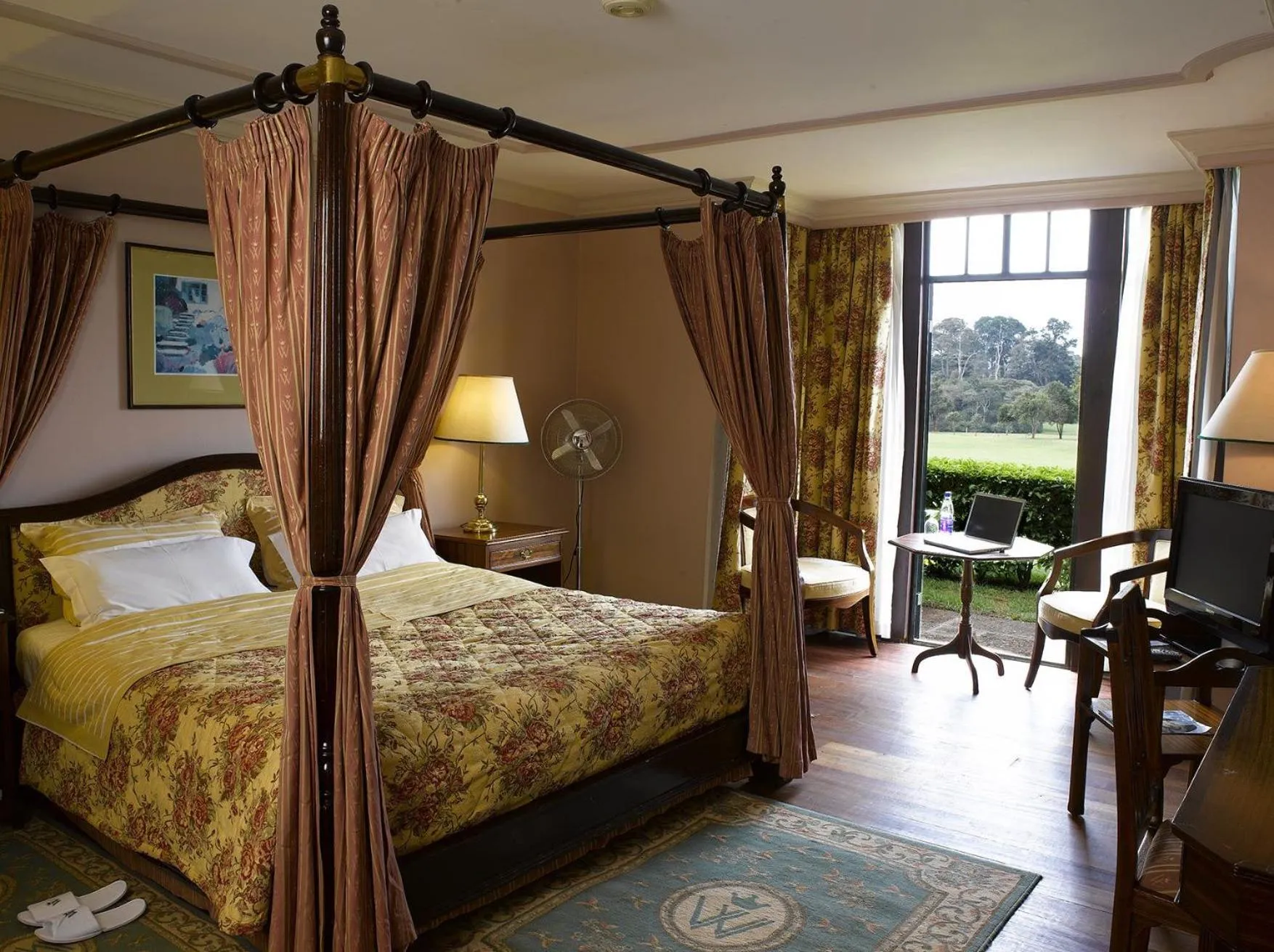 Bed in Windsor Golf Hotel & Country Club