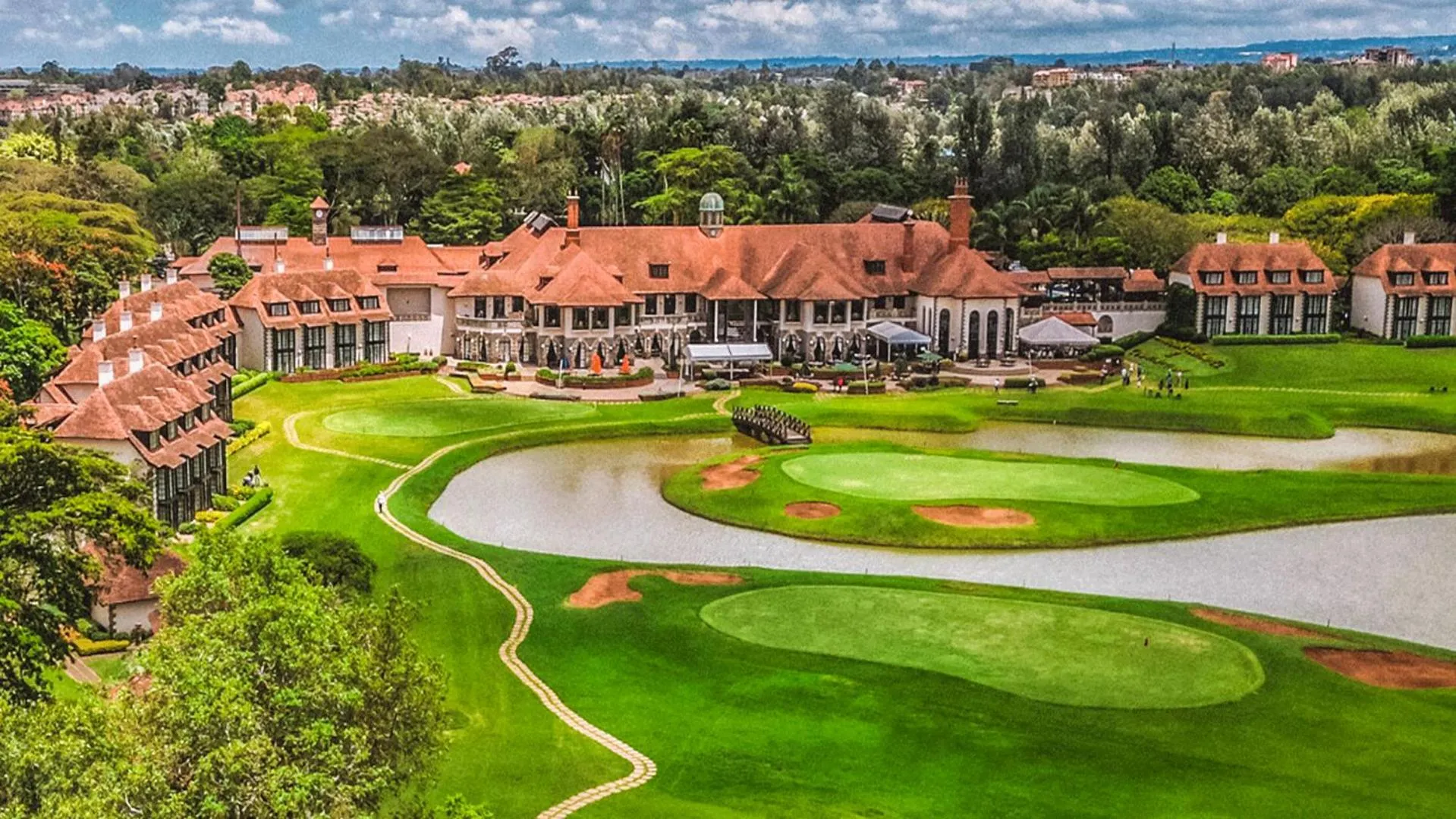 Property building in Windsor Golf Hotel & Country Club