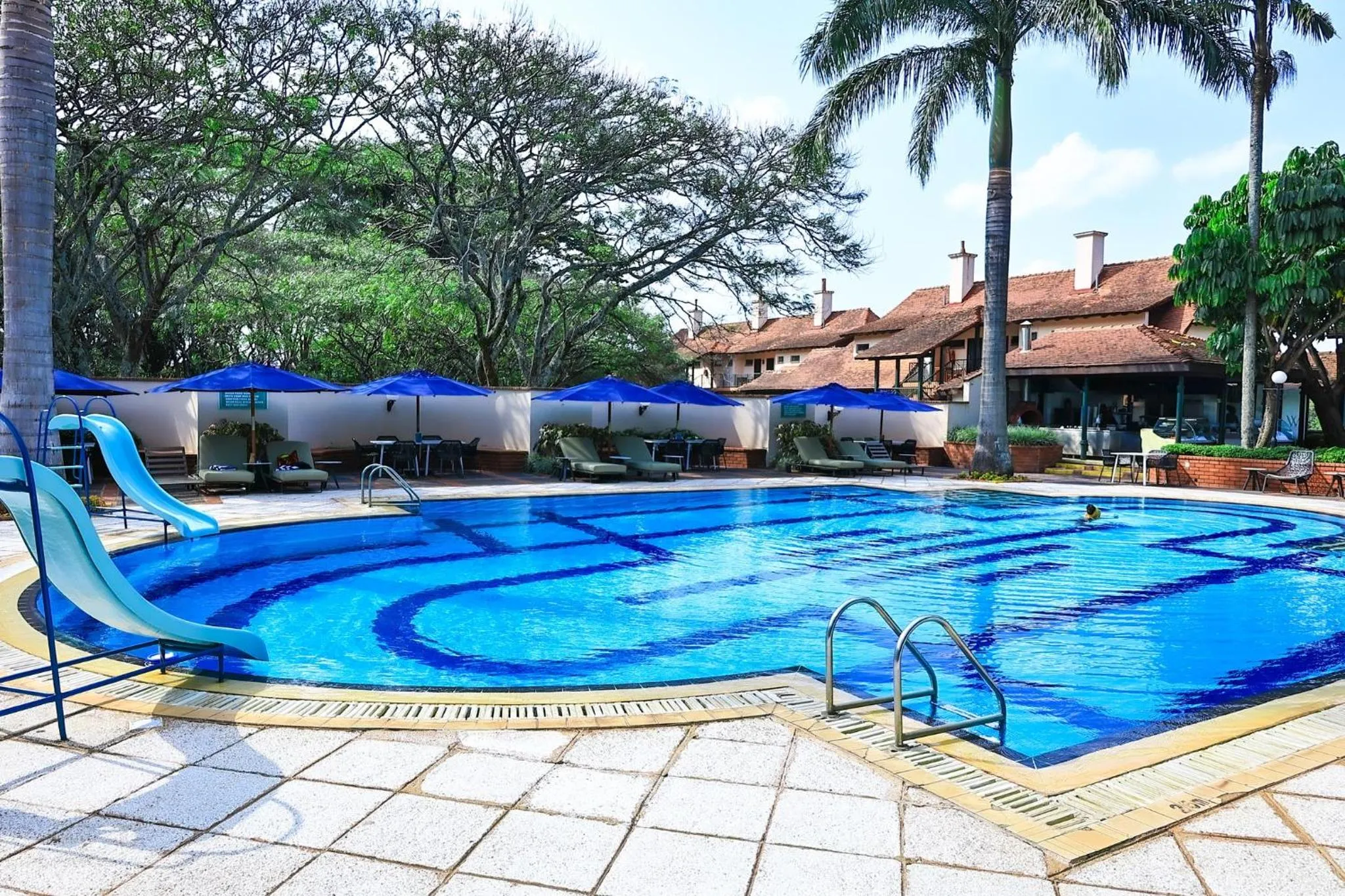 Swimming pool in Windsor Golf Hotel & Country Club