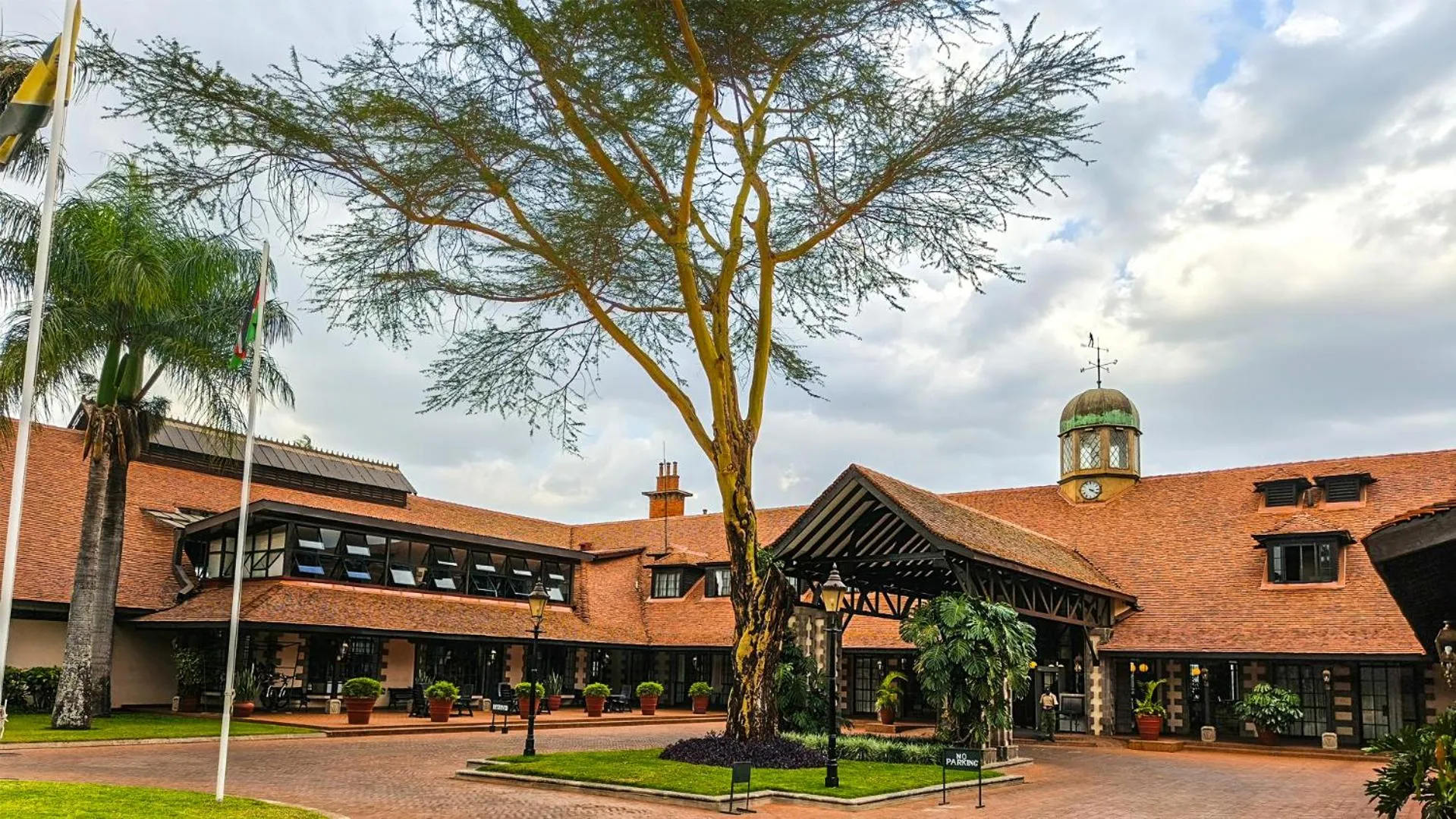 Property building in Windsor Golf Hotel & Country Club