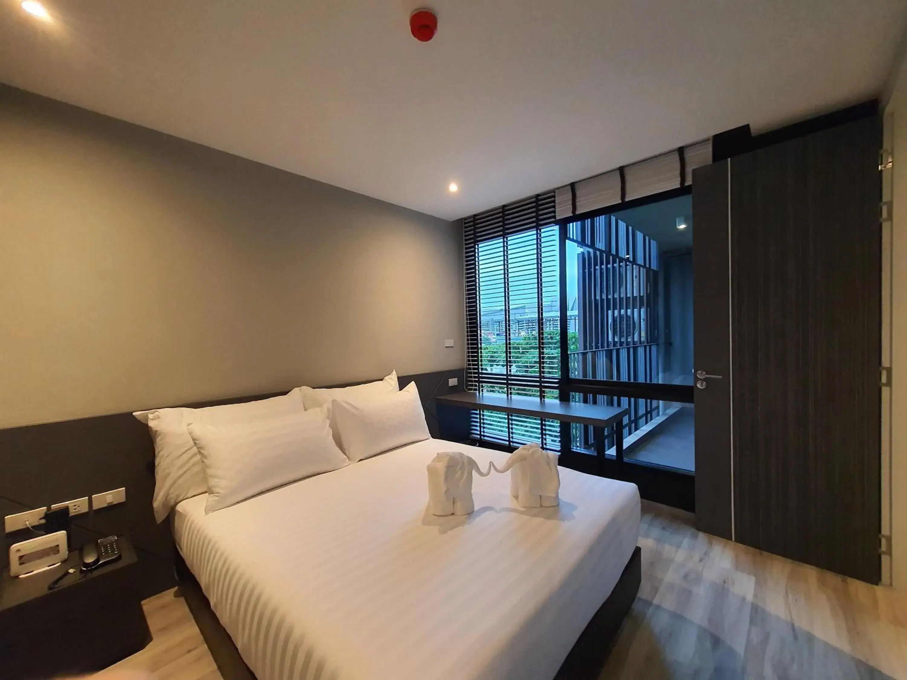 Bedroom, Bed in GOOD DREAM PREMIER Bedroom, Bed in GOOD DREAM PREMIER