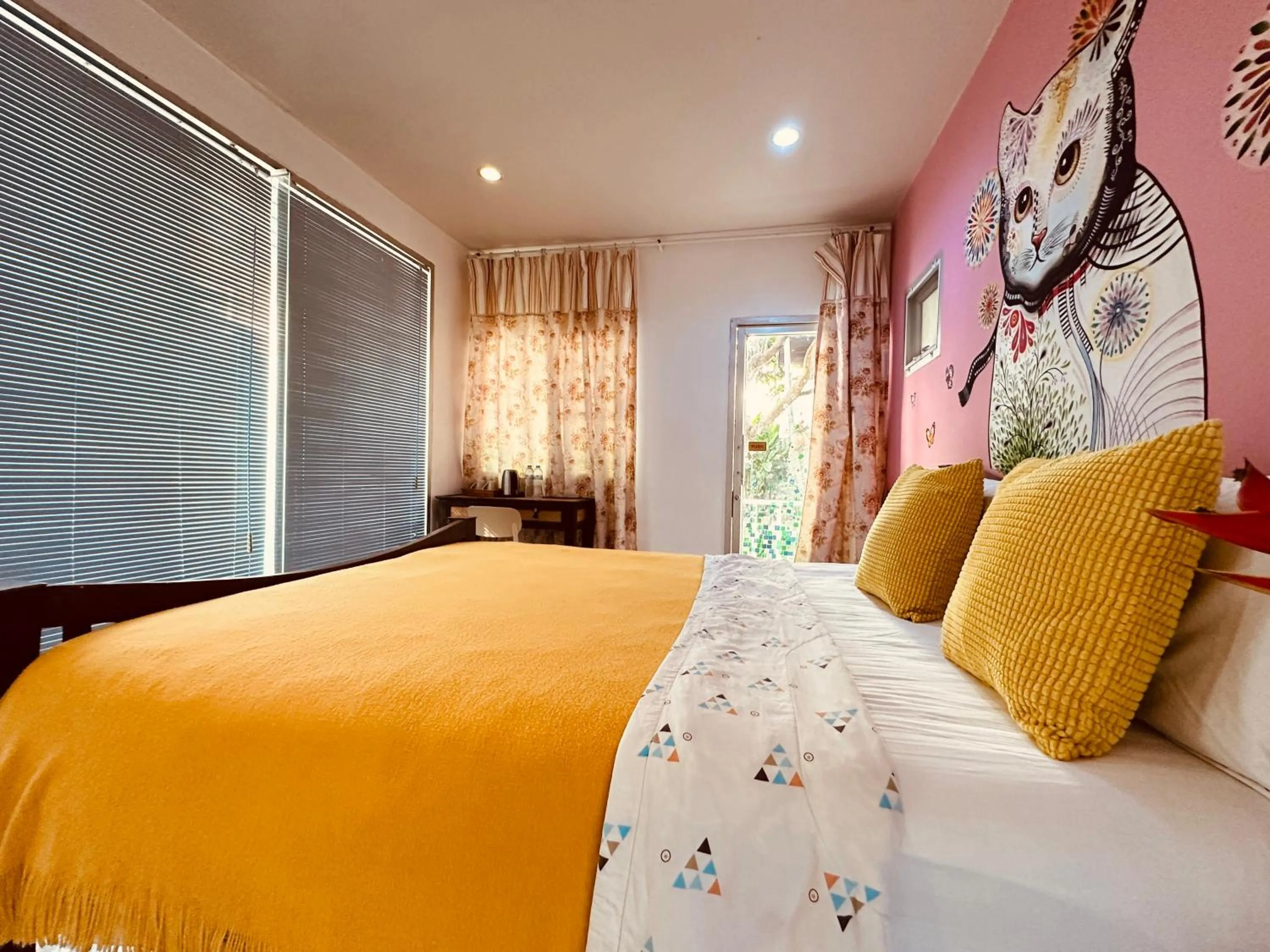 Bed in Dream Garden Villa Hotel Night Bazaar ChiangMai