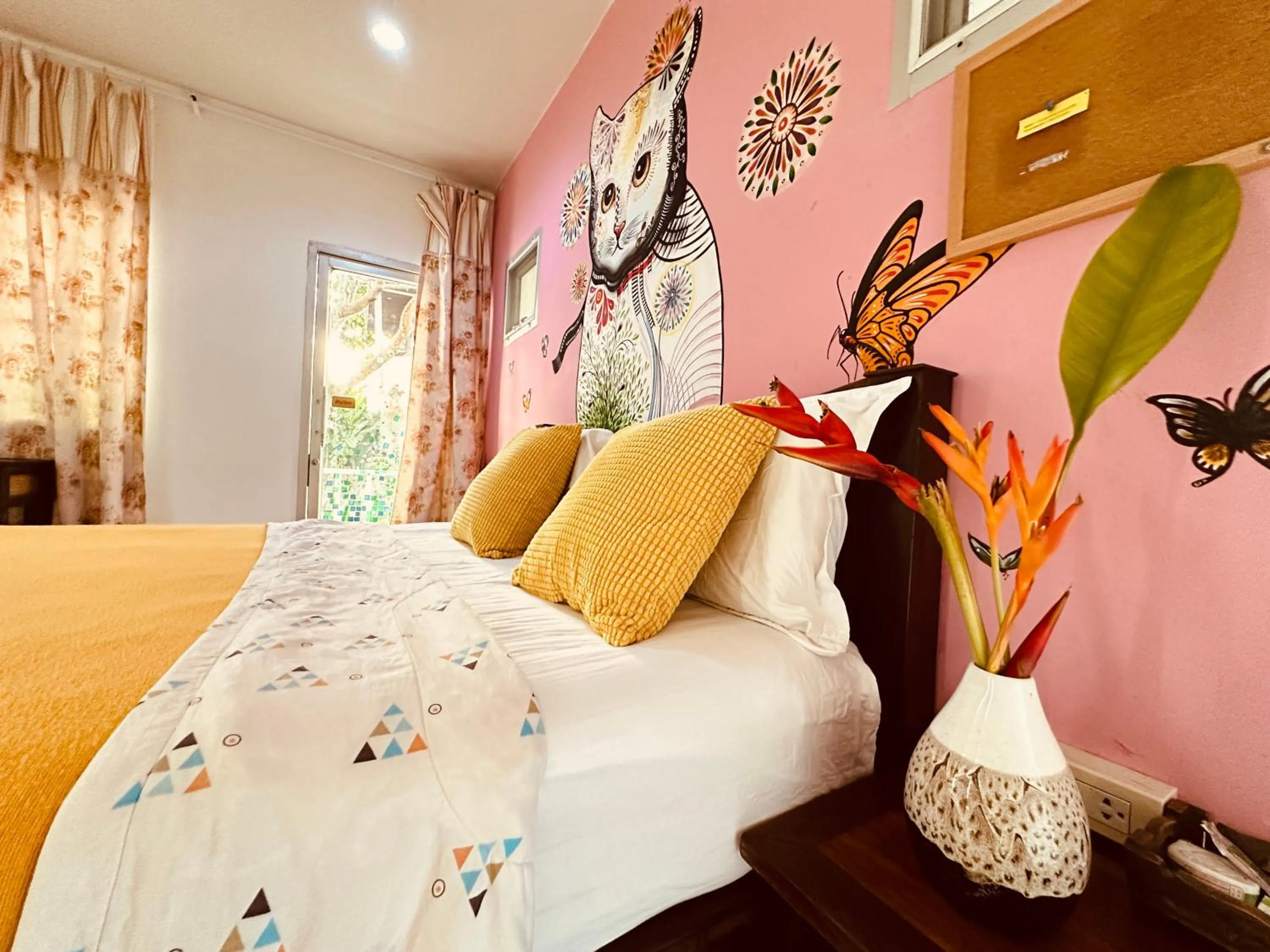 Bed in Dream Garden Villa Hotel Night Bazaar ChiangMai