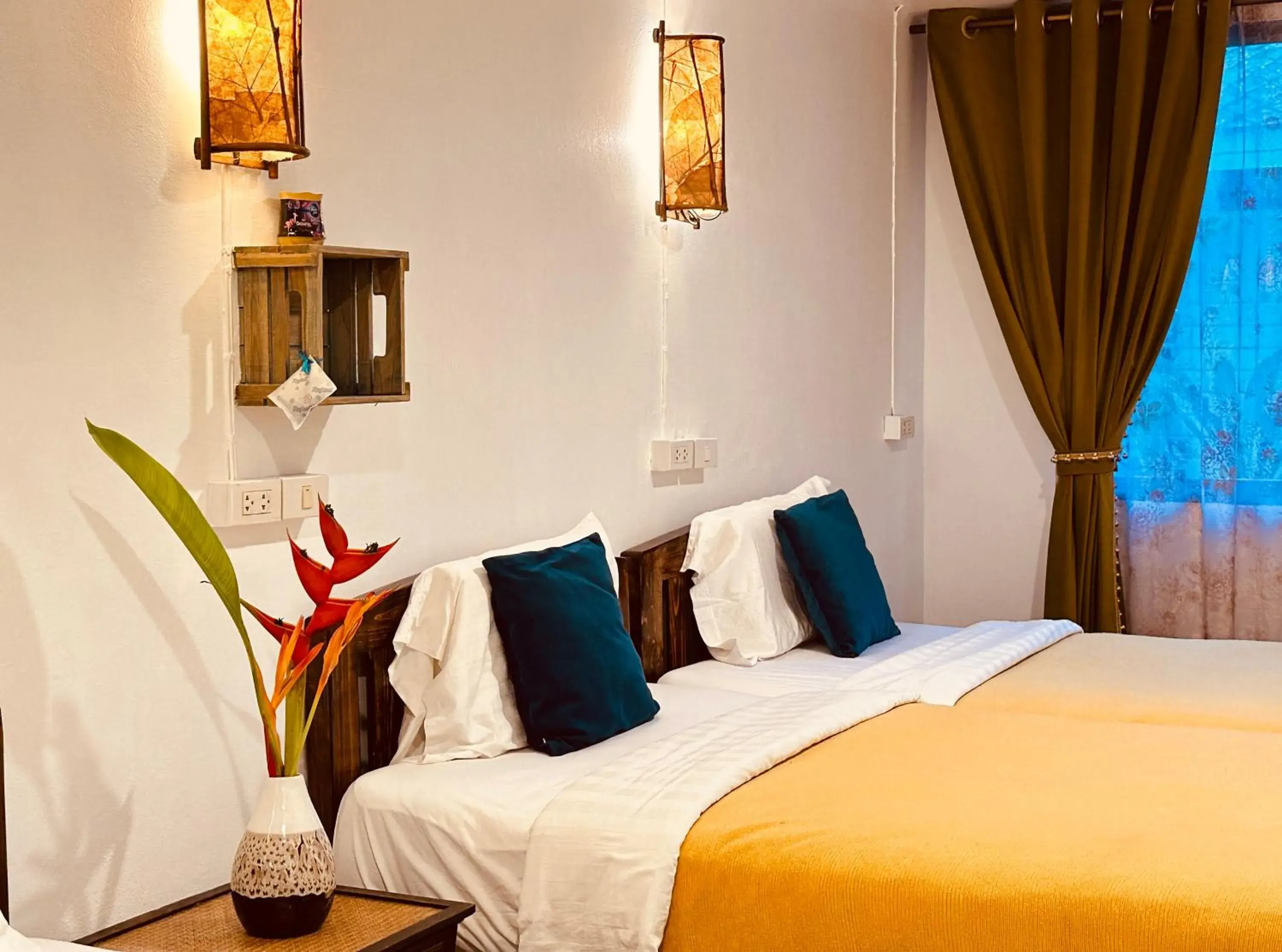 Quadruple Room with Private Bathroom in Dream Garden Villa Hotel Night Bazaar ChiangMai Quadruple Room with Private Bathroom in Dream Garden Villa Hotel Night Bazaar ChiangMai