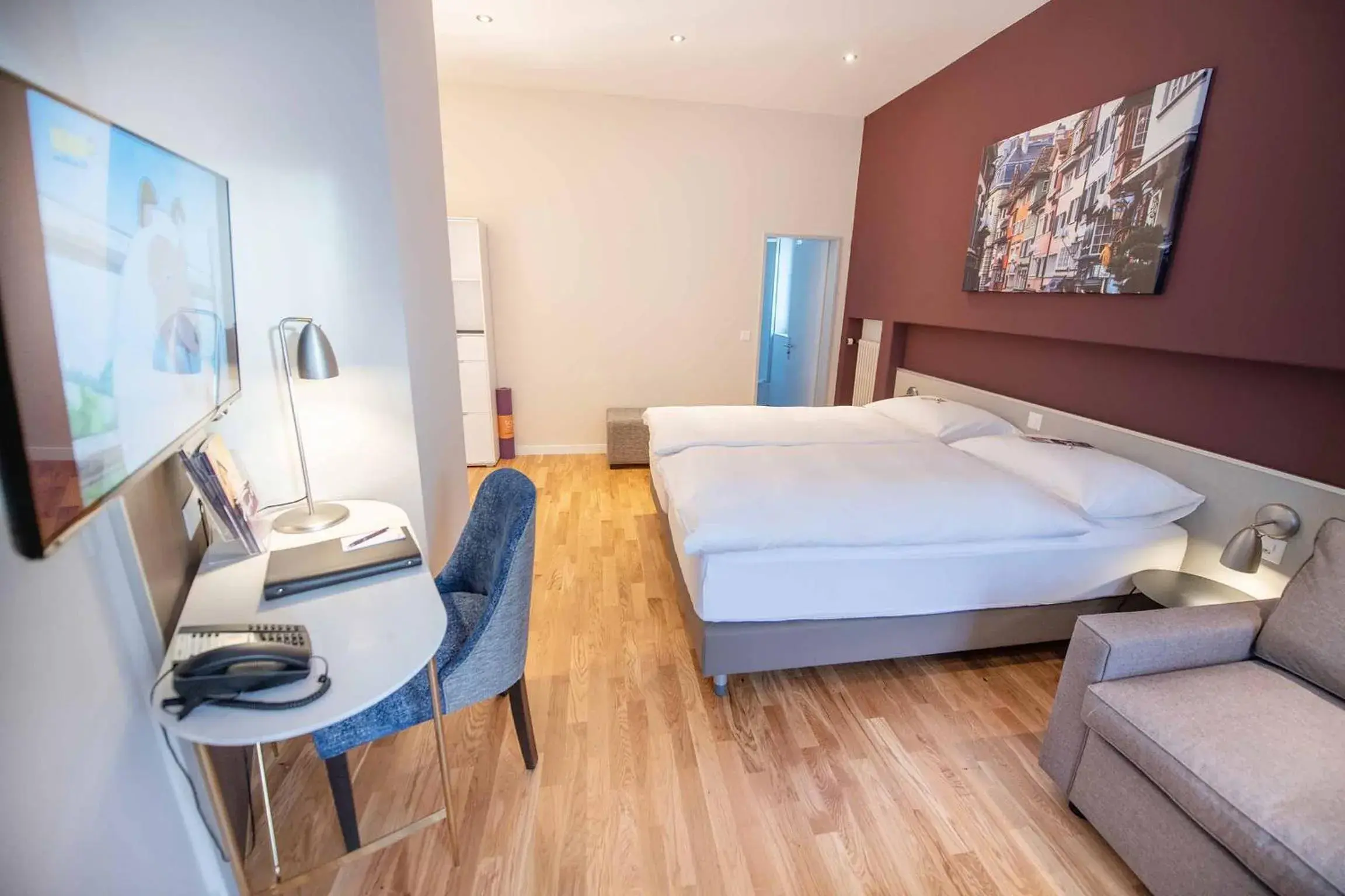 Coffee/tea facilities, Bed in Sorell Hotel Rex Coffee/tea facilities, Bed in Sorell Hotel Rex