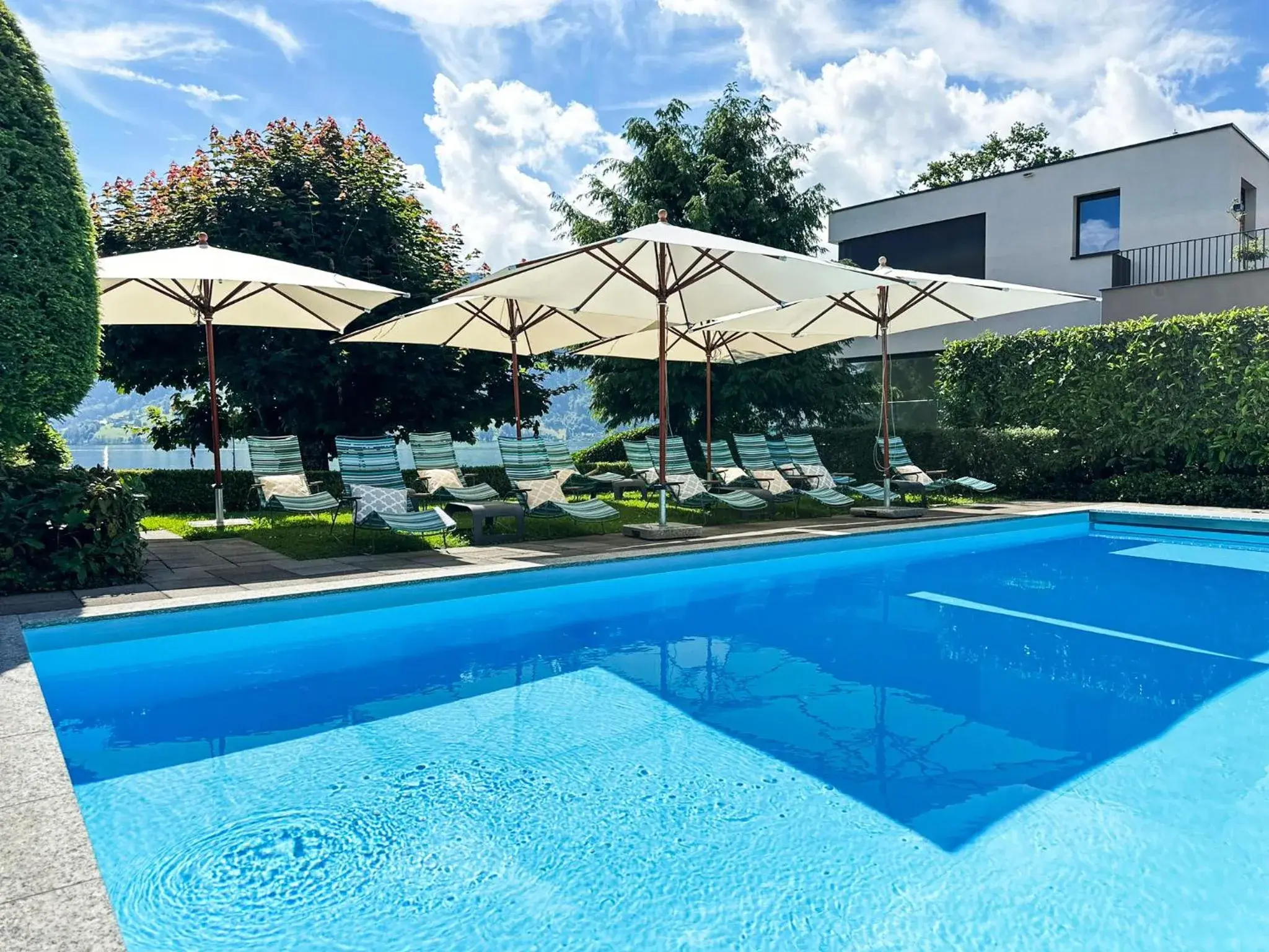 Swimming pool in Seehotel Kastanienbaum Swimming pool in Seehotel Kastanienbaum