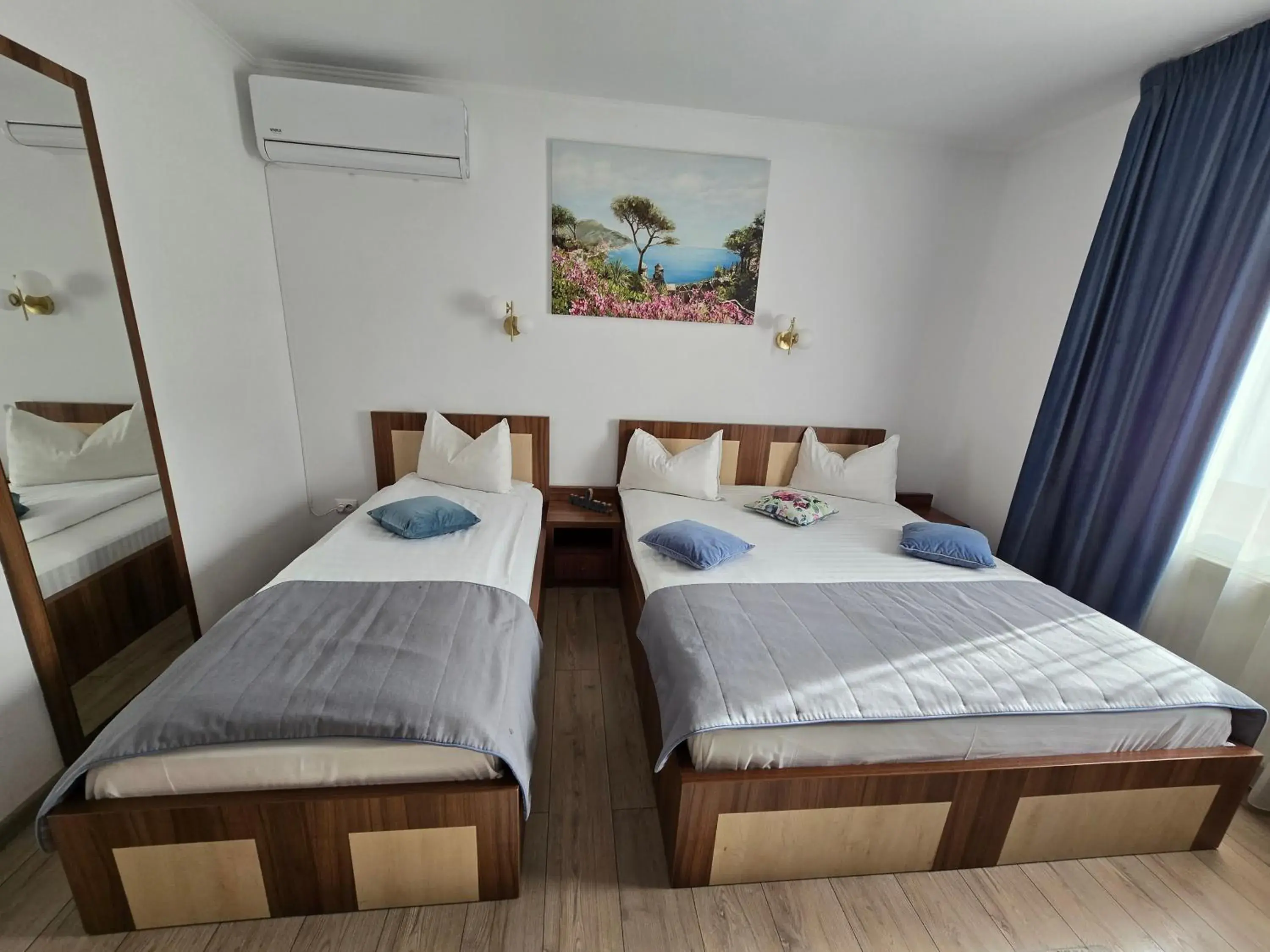 Twin Room in Pensiunea Transilvania Twin Room in Pensiunea Transilvania