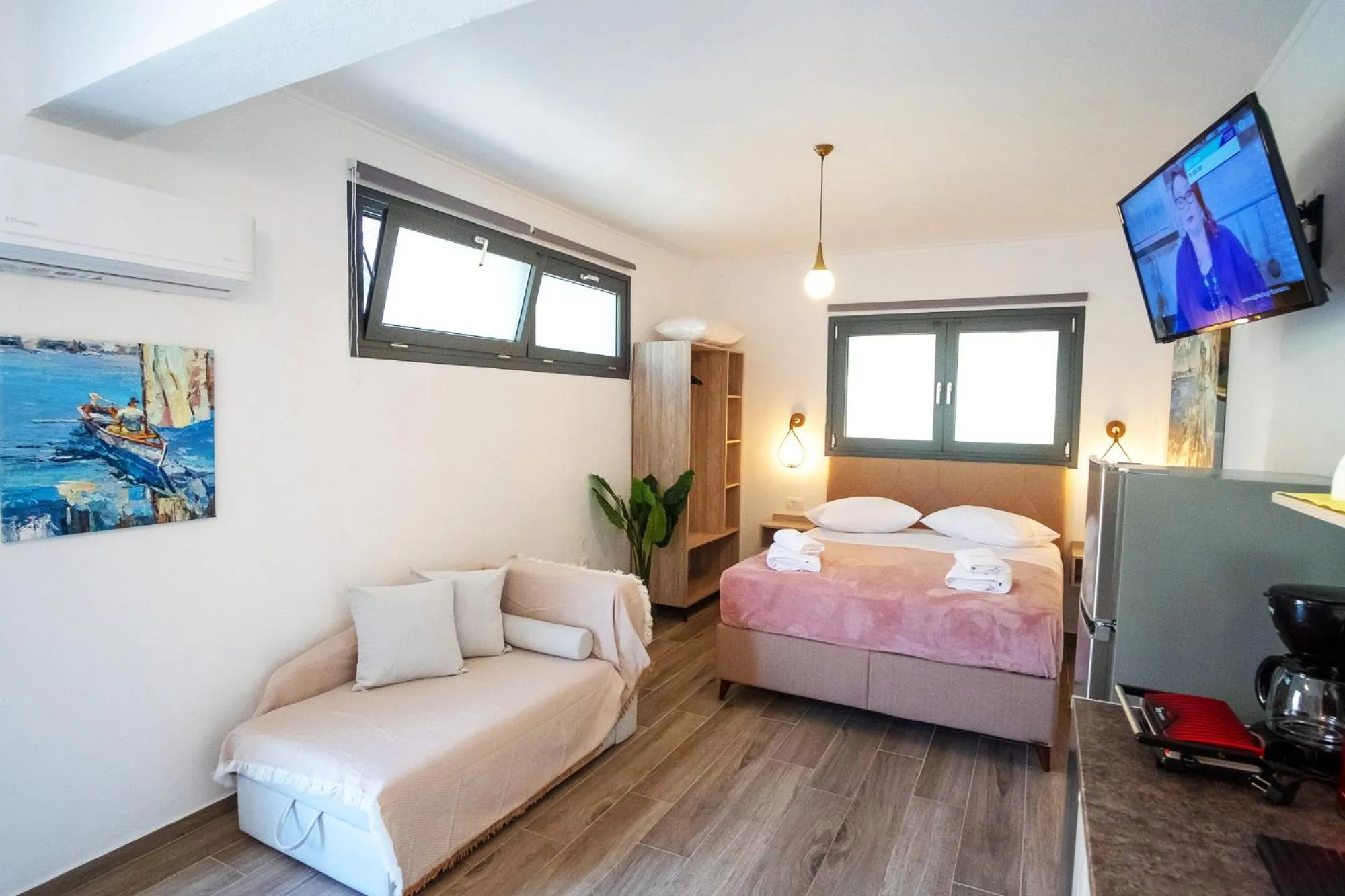 Bed in Serenity Luxe Suites