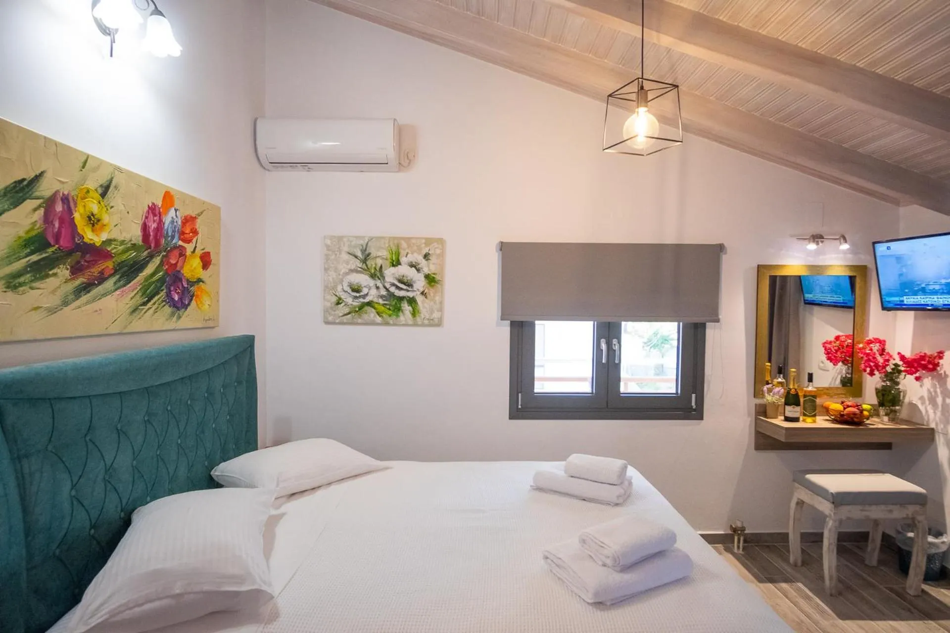 Bed in Serenity Luxe Suites